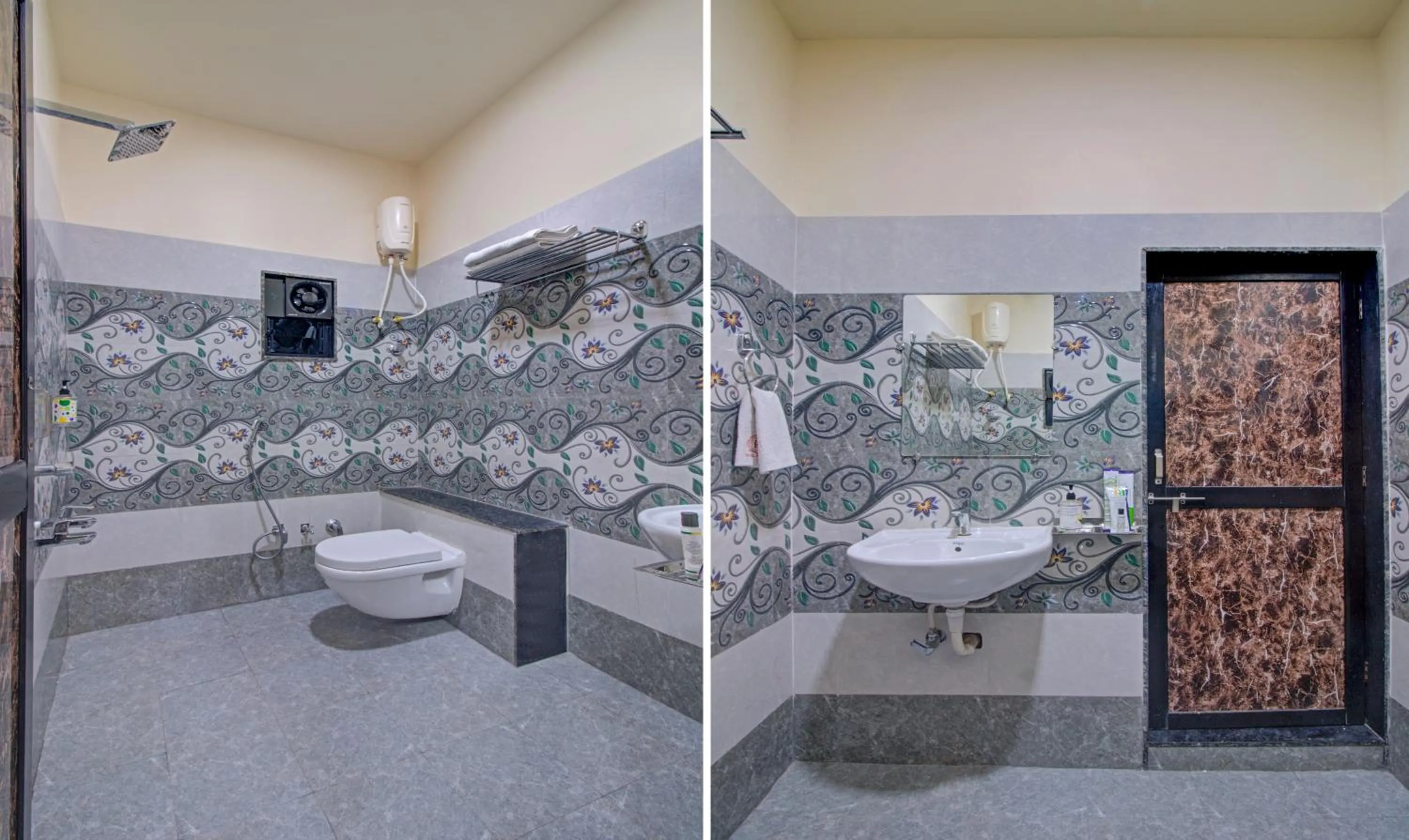 Toilet in Treebo Royal, Chandrapur