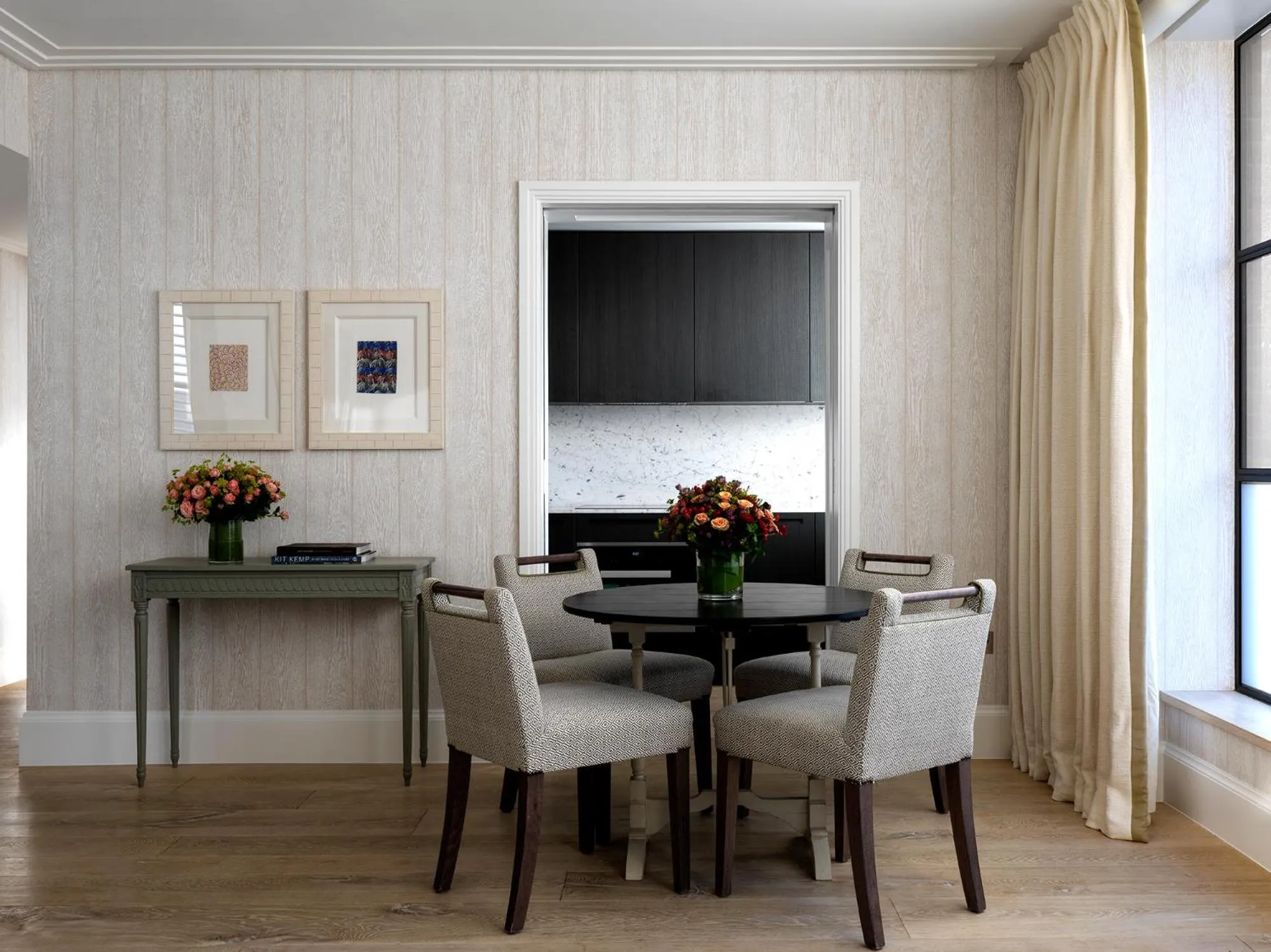 Living room in Ham Yard Hotel, Firmdale Hotels