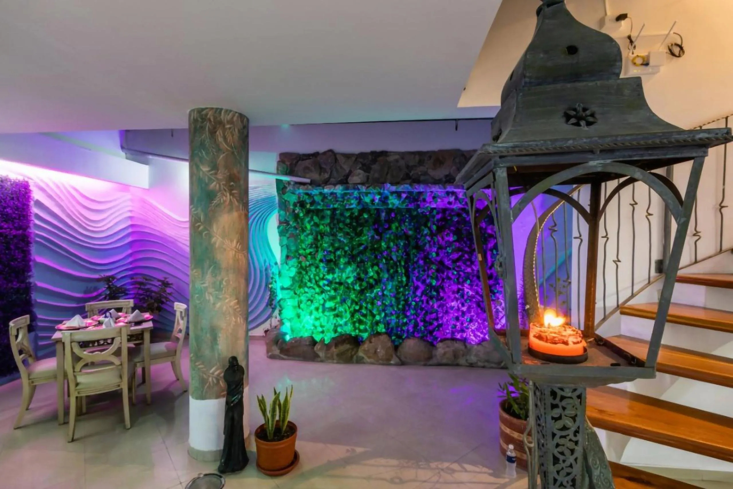 Restaurant/places to eat in HOSTAL DEL RÍO