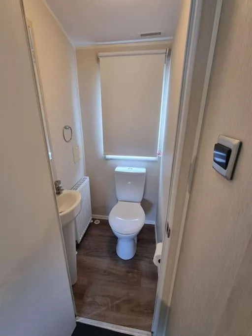 Toilet in Holiday home in Dymchurch - New Beach Holiday Park