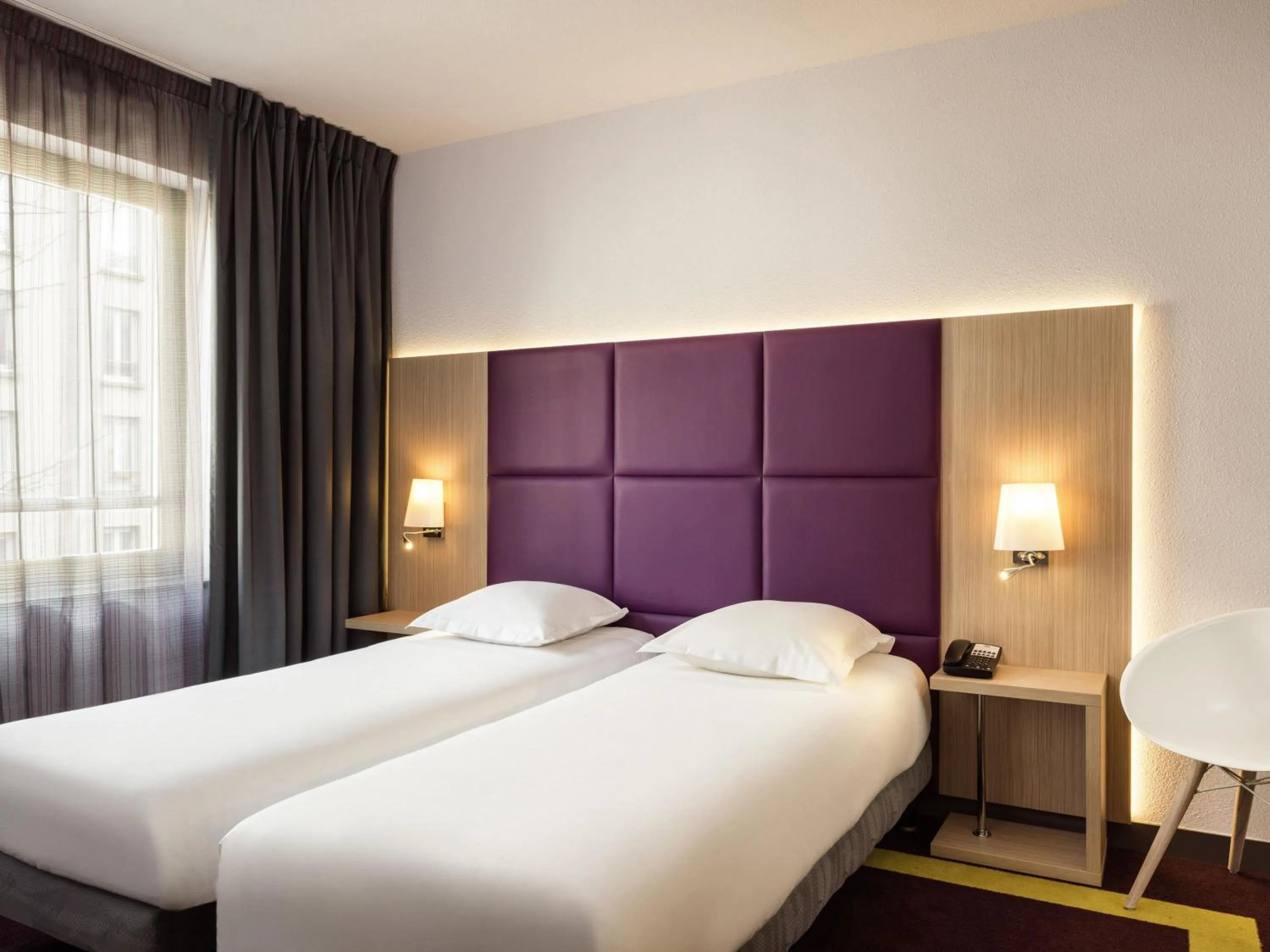 Bedroom, Bed in Aparthotel Adagio Paris Malakoff Chatillon
