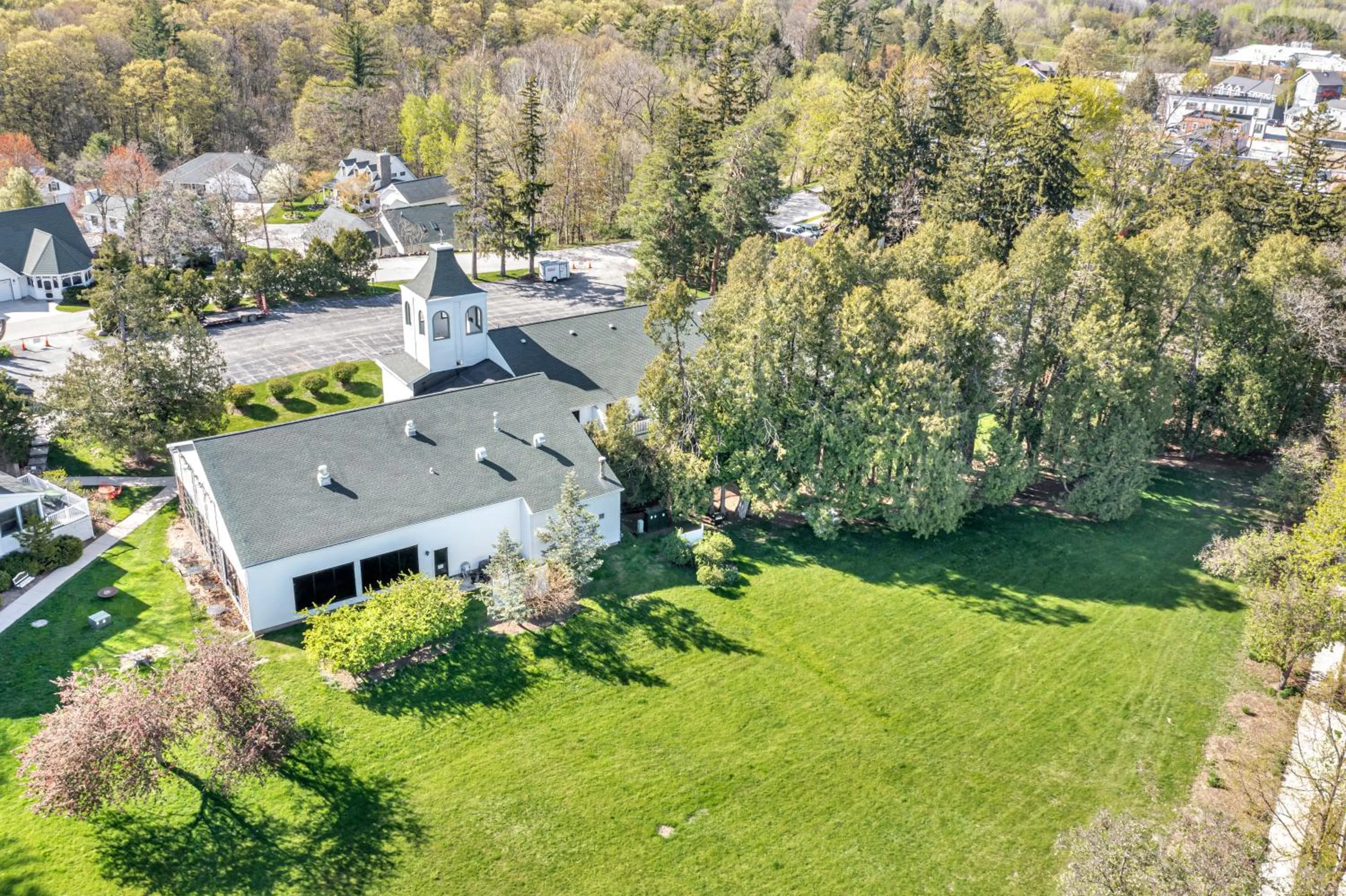 Property building in Victorian Inn Elkhart Lake