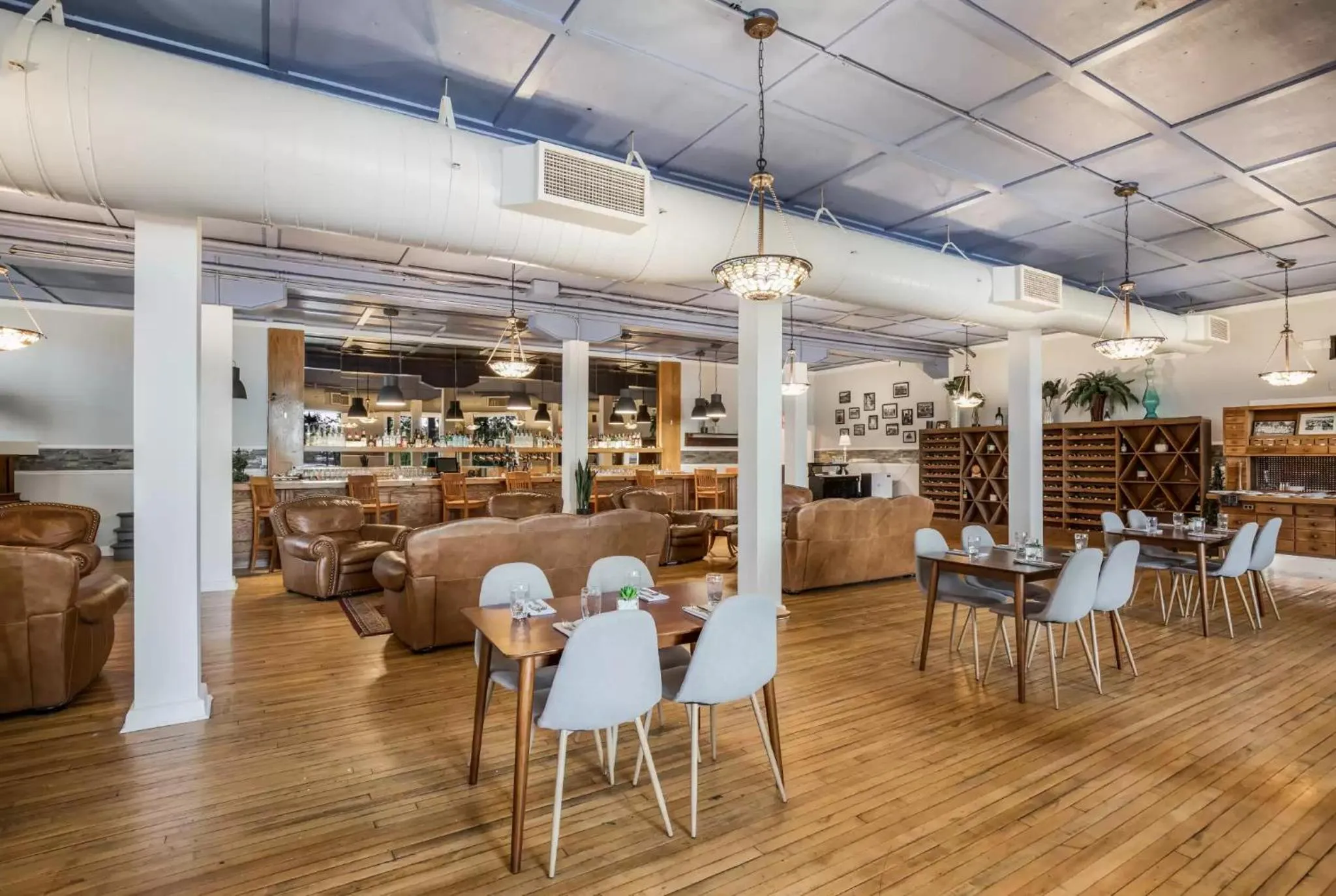 Restaurant/places to eat in Victorian Inn Elkhart Lake