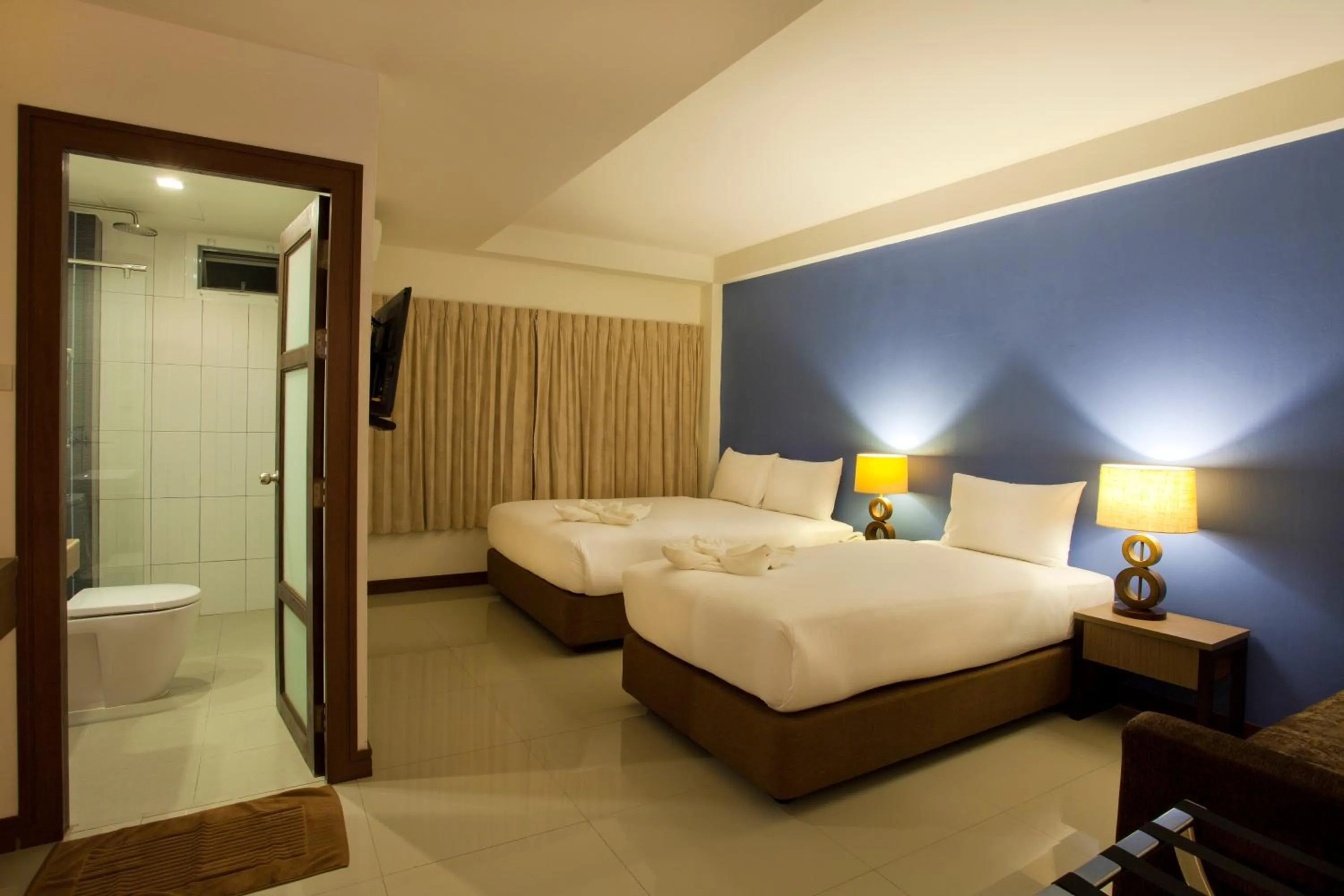 Photo of the whole room, Bed in Wiz Hotel