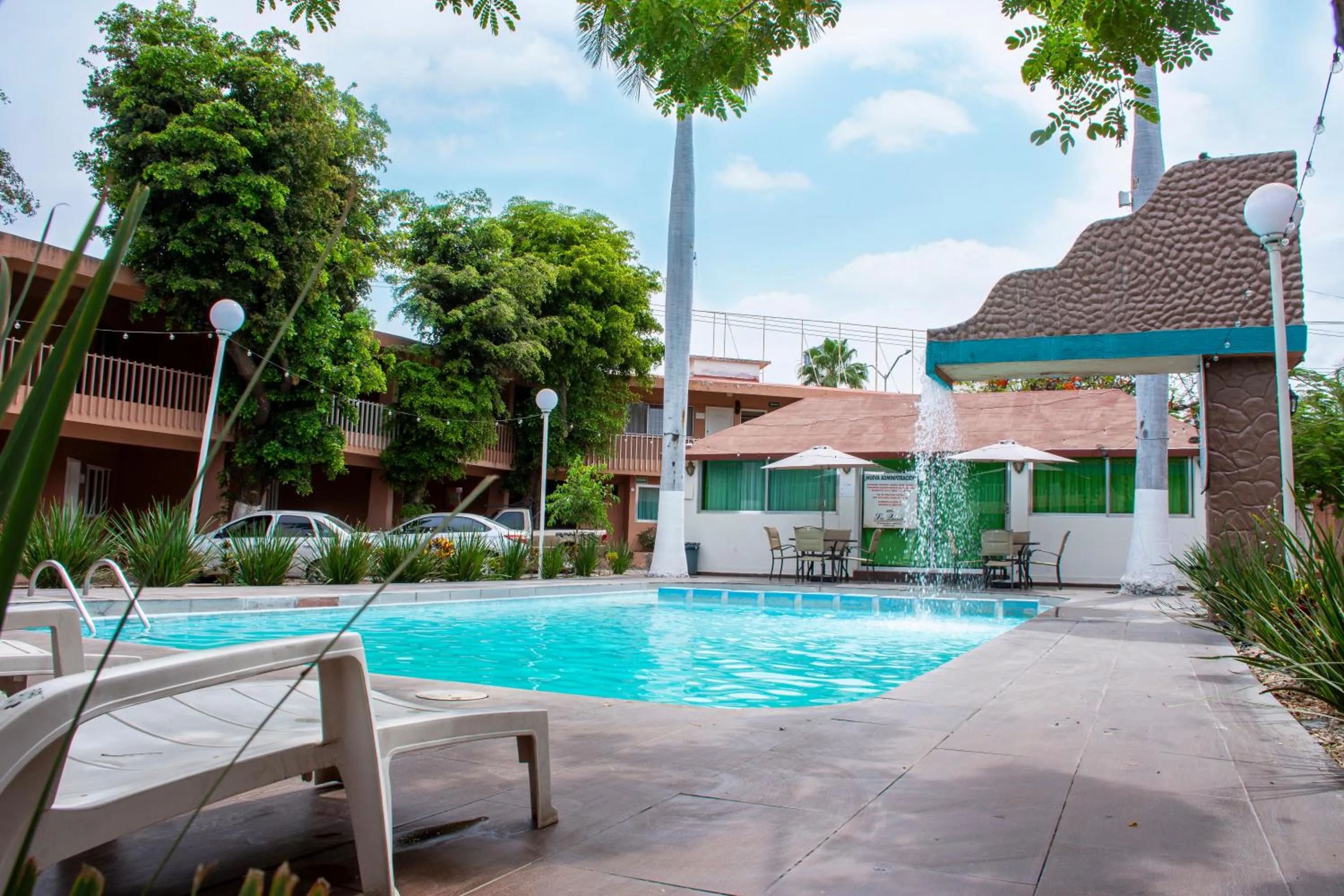 Day in Hotel La Quinta Posada Real