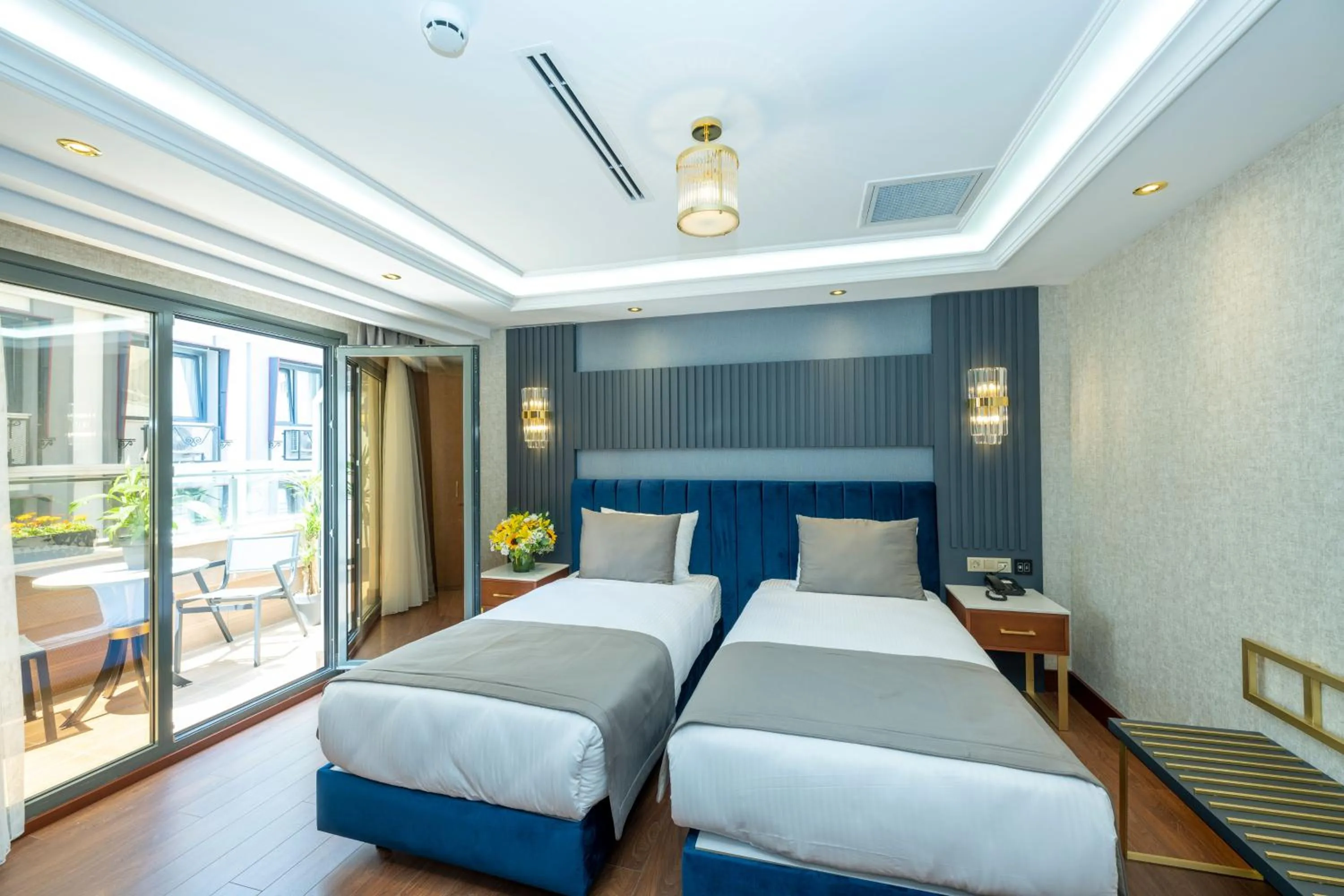 Balcony/Terrace, Bed in Freya Hotel