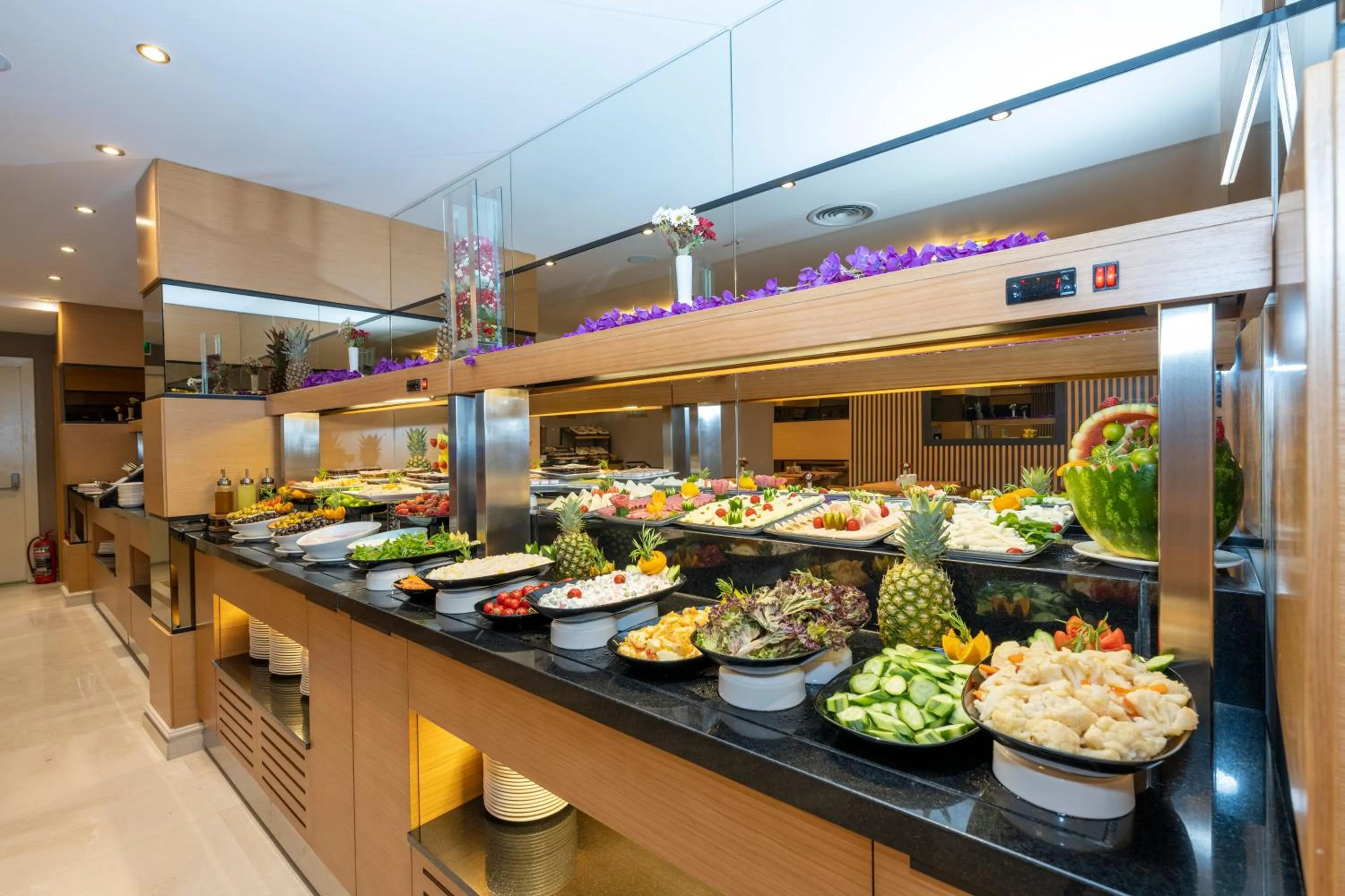 Food and drinks in Freya Hotel