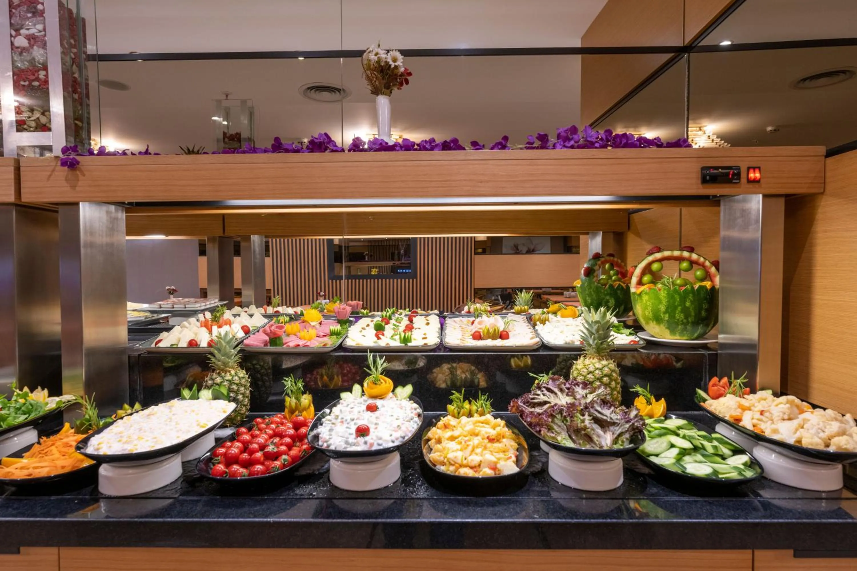 Restaurant/places to eat in Freya Hotel