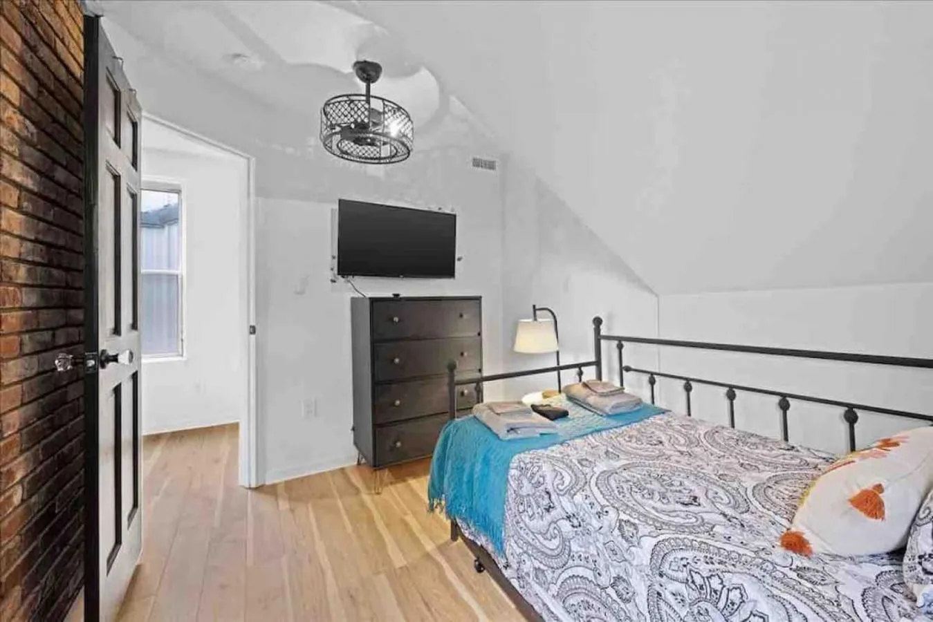 Bed in Stunning views from stylish 3-bedroom home