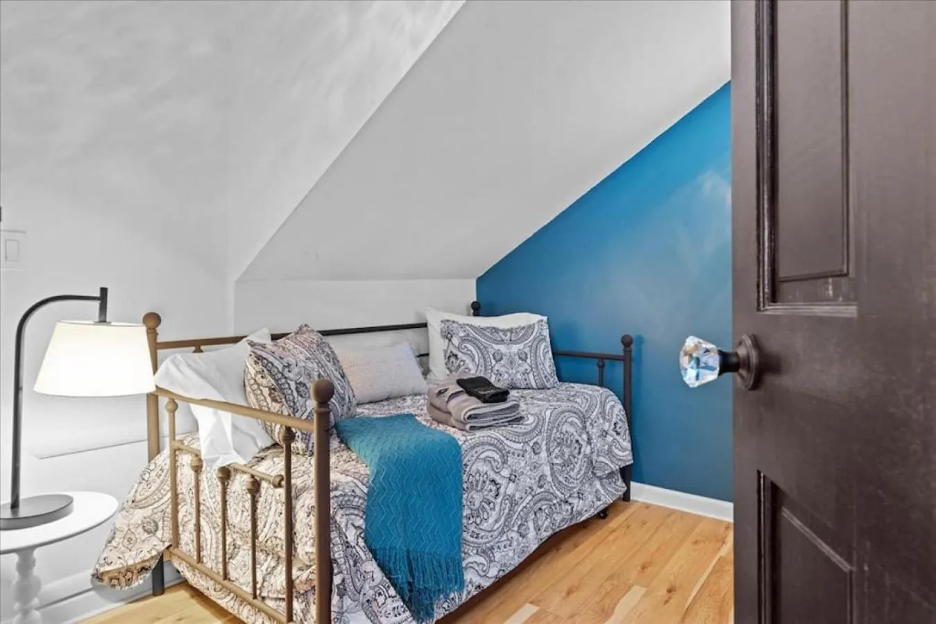 Bed in Stunning views from stylish 3-bedroom home