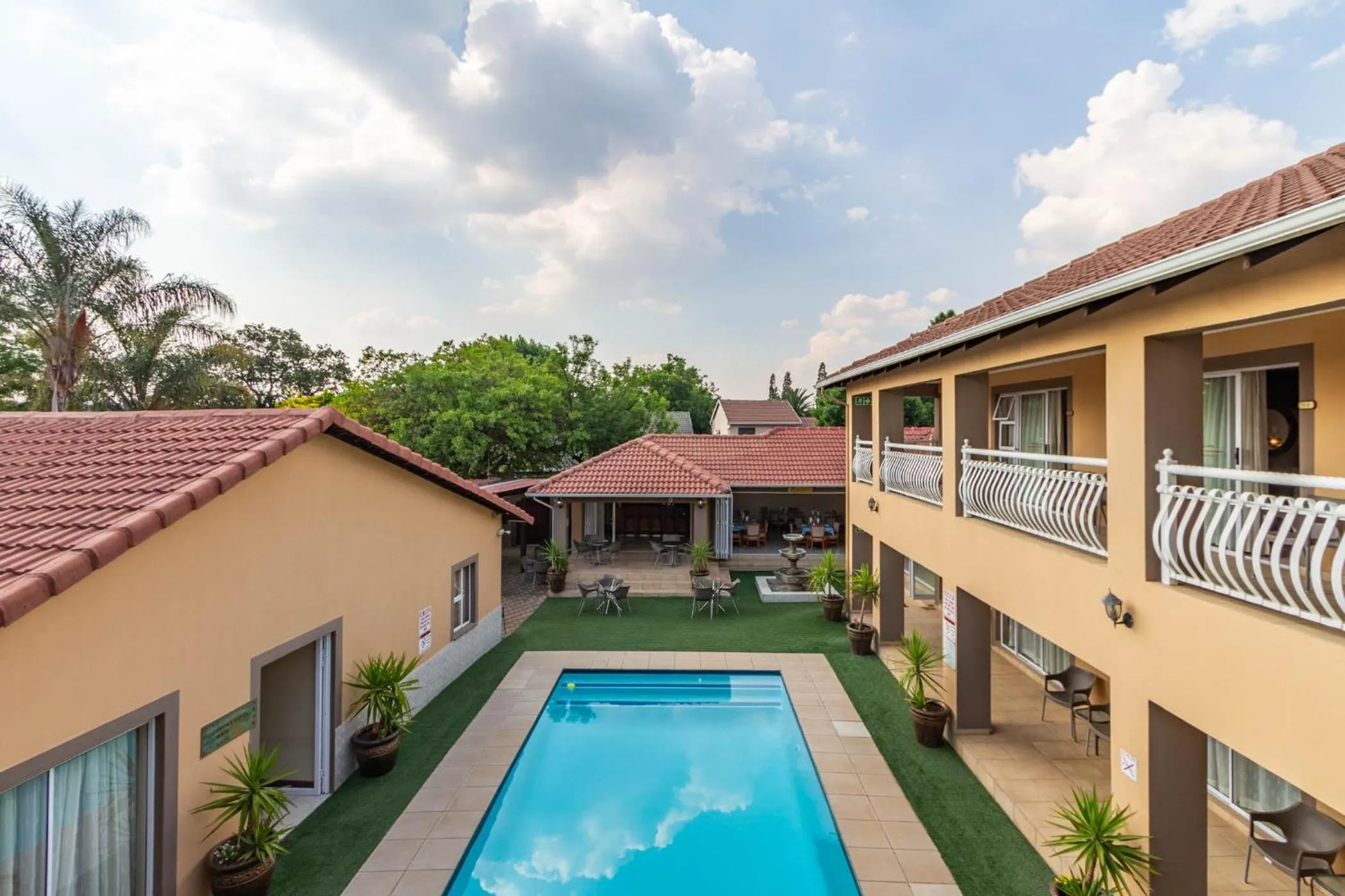 Lakeview Boutique Hotel & Conference Center