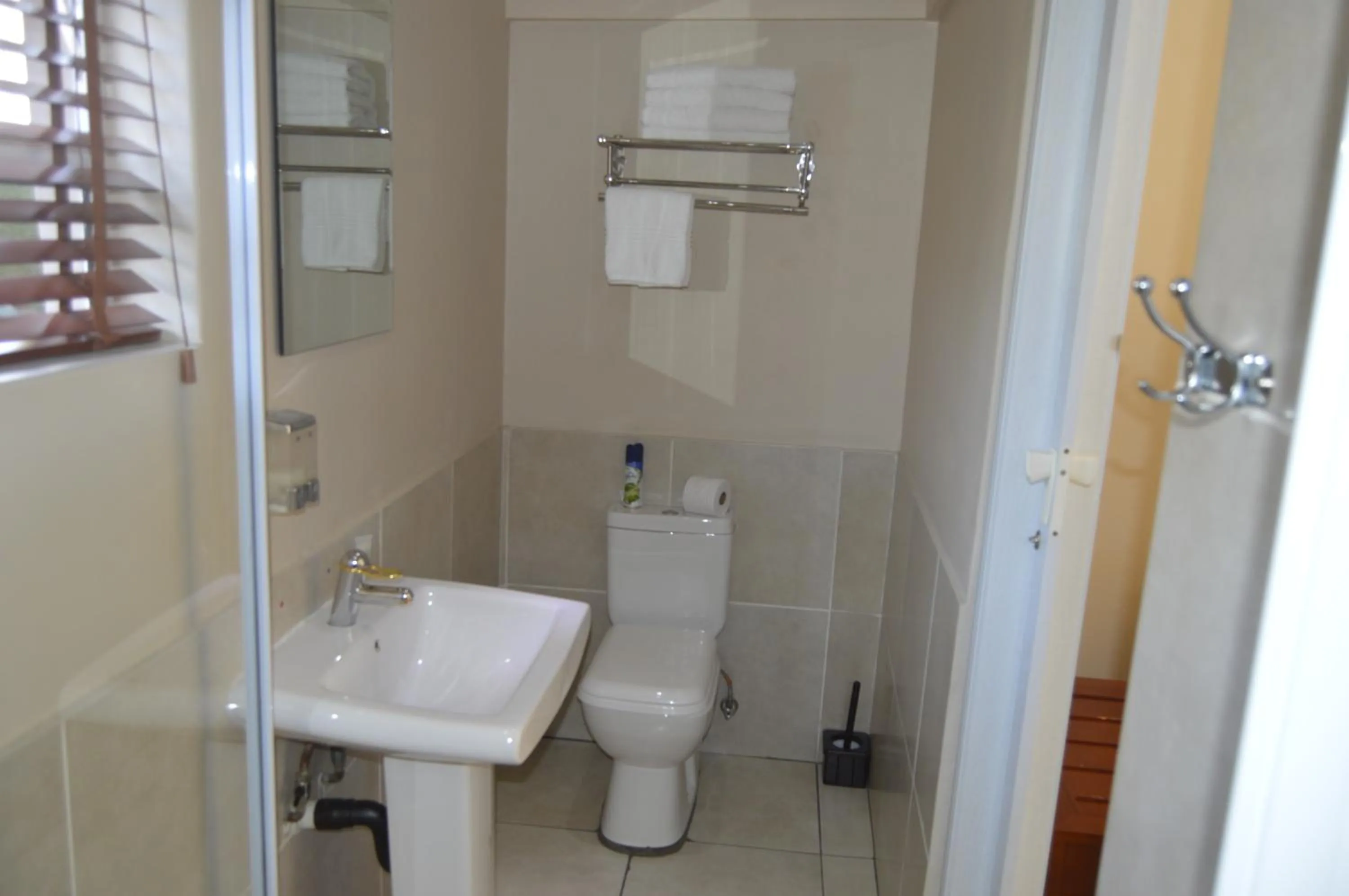 Toilet in Lakeview Boutique Hotel & Conference Center