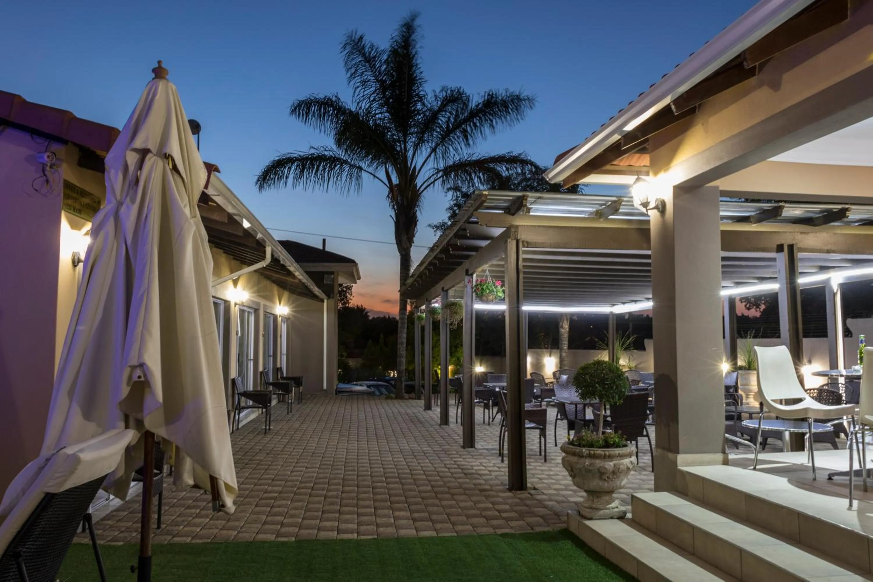 Garden view in Lakeview Boutique Hotel & Conference Center