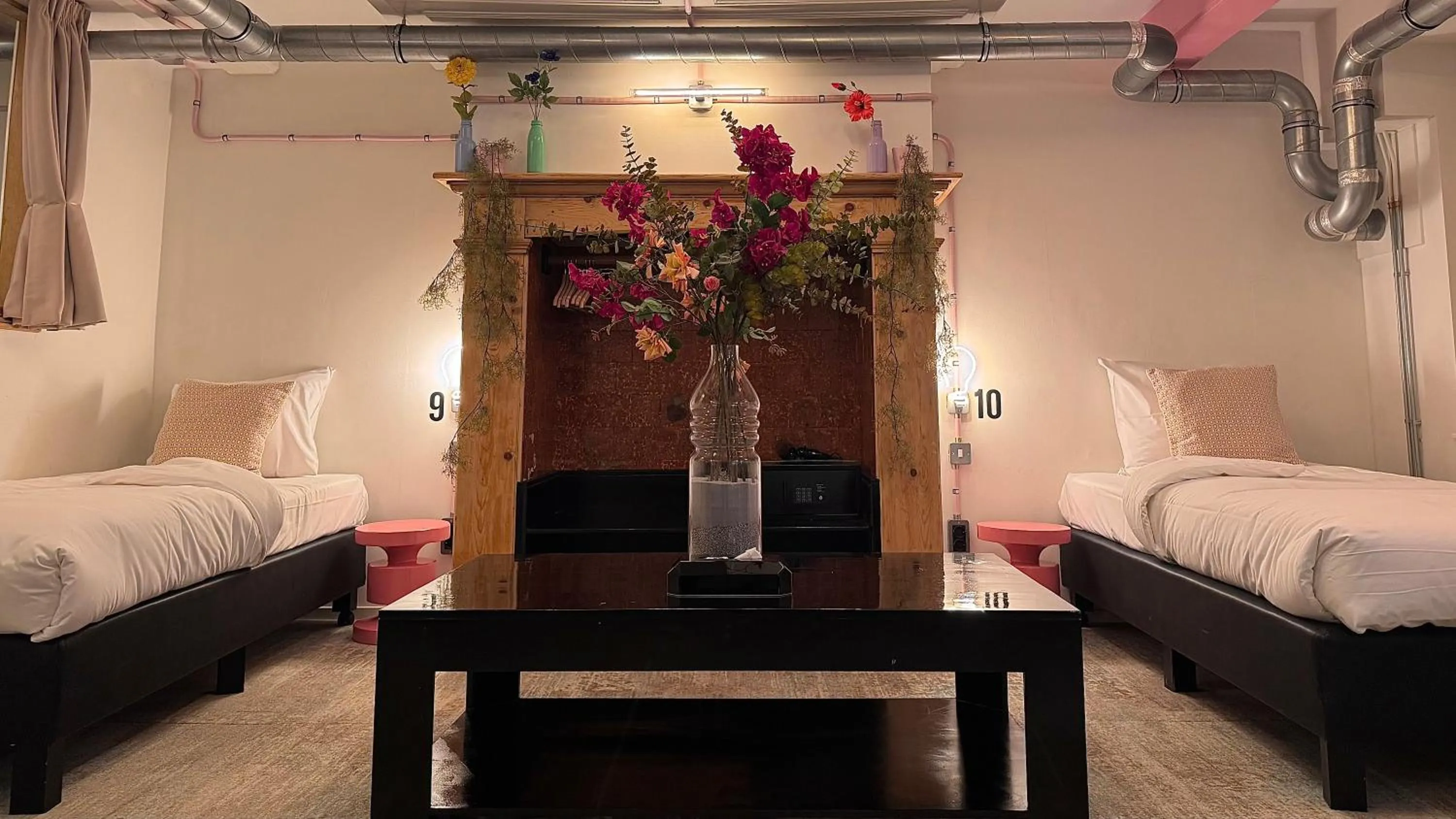 Bed in Will & Tate City Stay