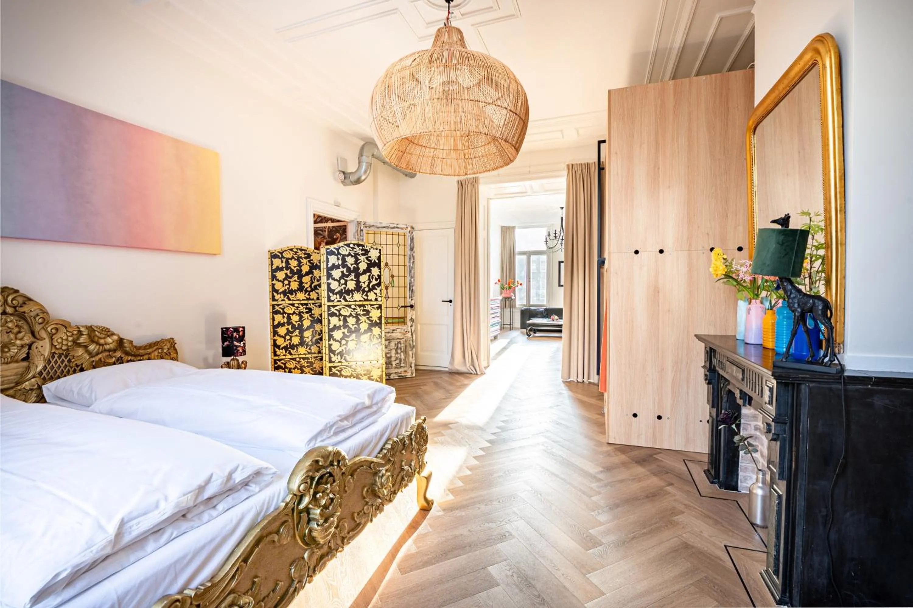 Bed in Will & Tate City Stay