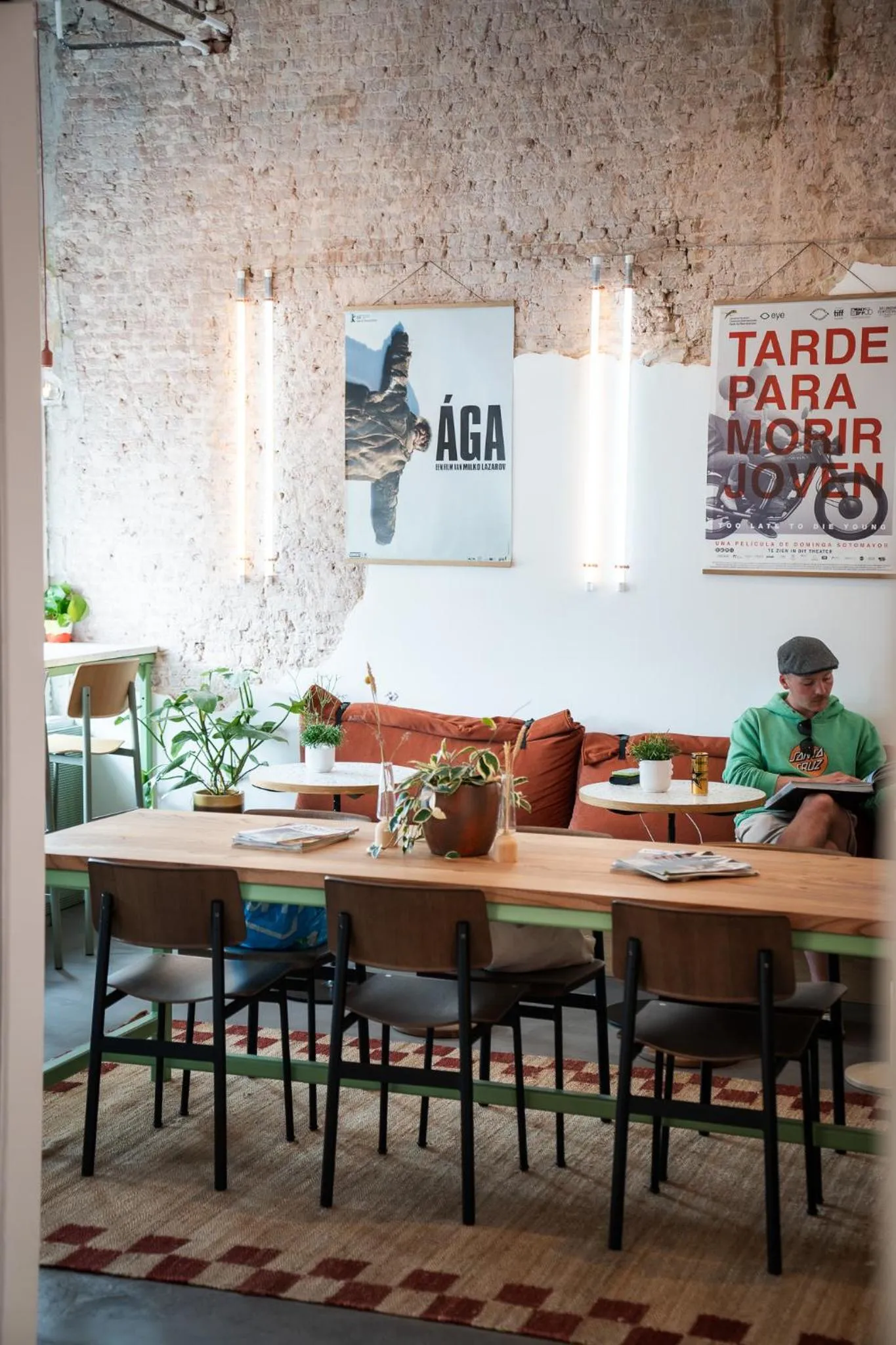 Restaurant/Places to Eat in Kingkool The Hague City Hostel