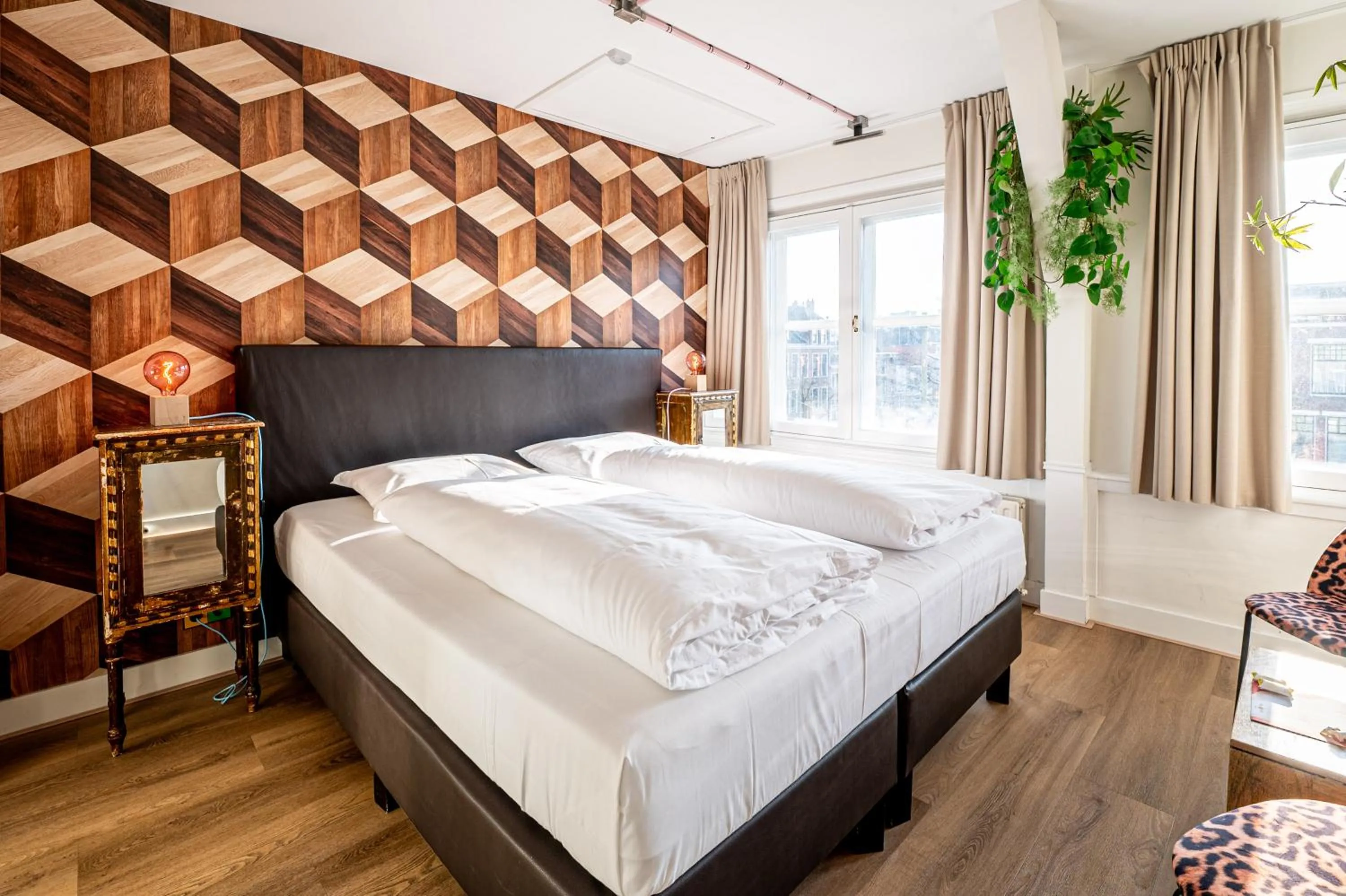 Bed in Will & Tate City Stay