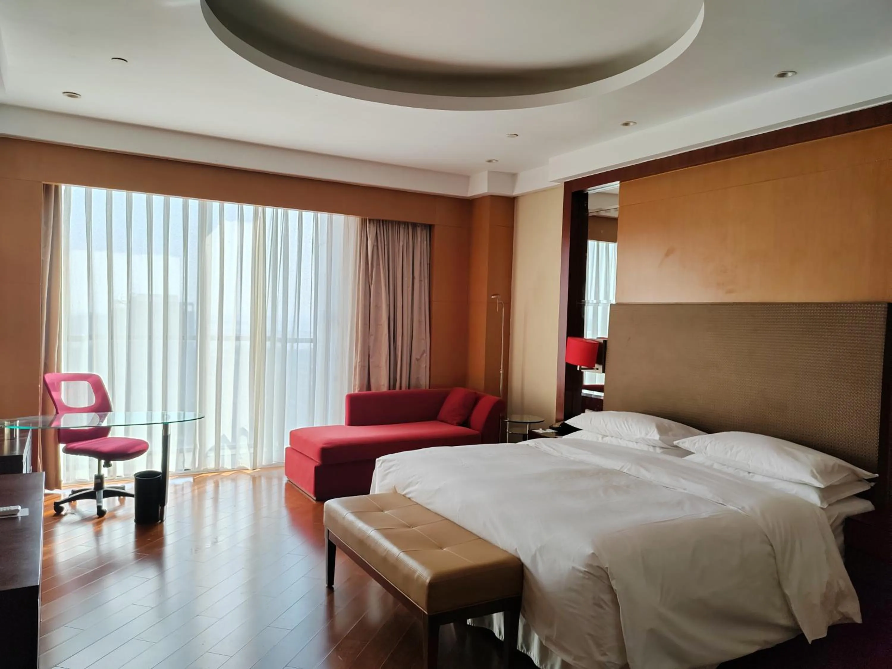 Bed in Sheraton Zhoushan Hotel