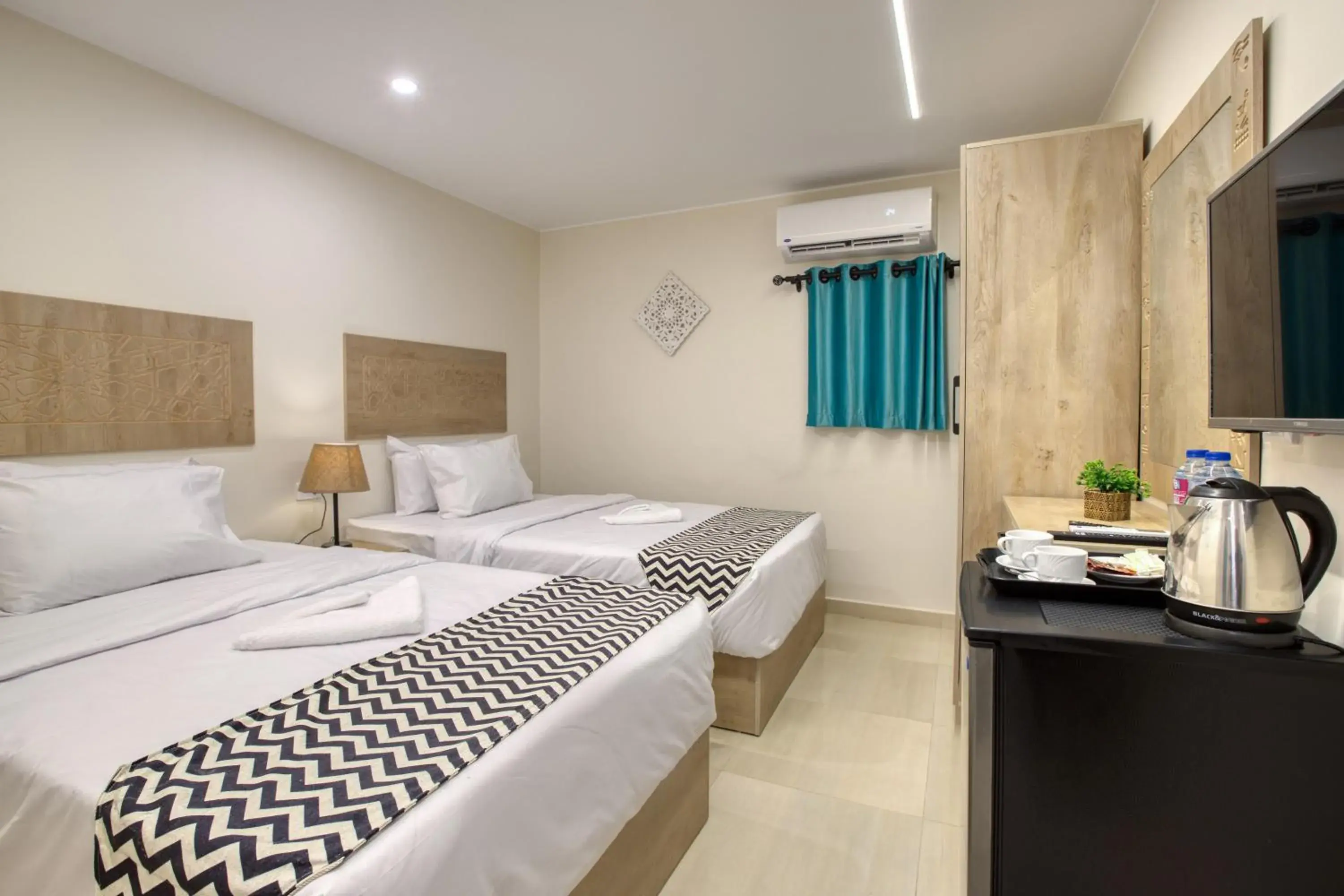 Standard Twin Room in The Gate Hotel Front Pyramids & Sphinx View Standard Twin Room in The Gate Hotel Front Pyramids & Sphinx View