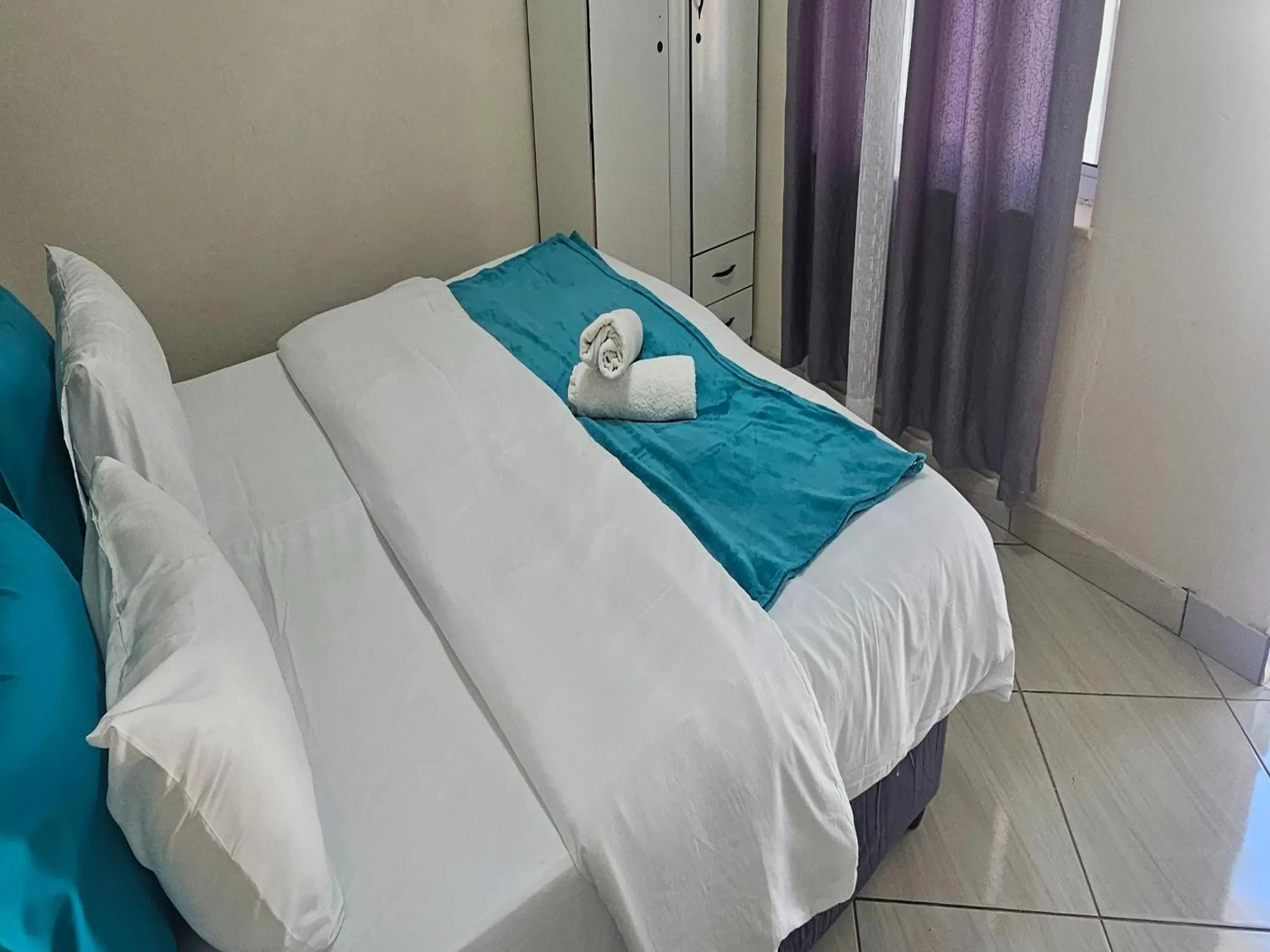 Bed in Goshen Lodge Spencer