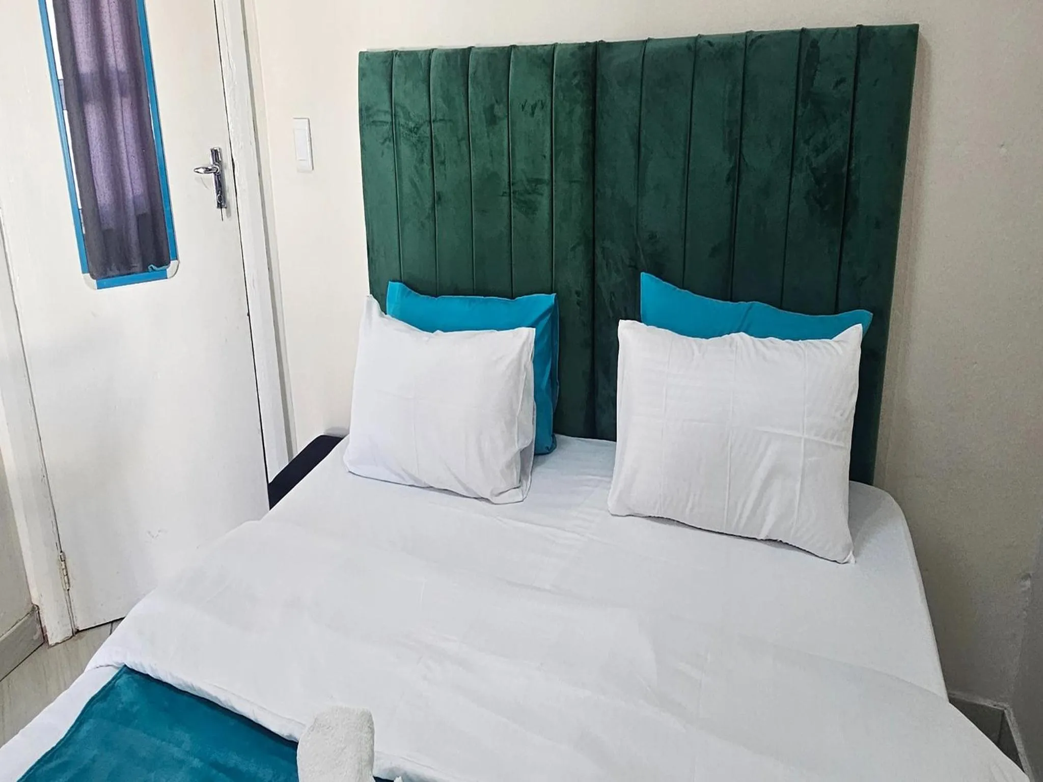 Bed in Goshen Lodge Spencer