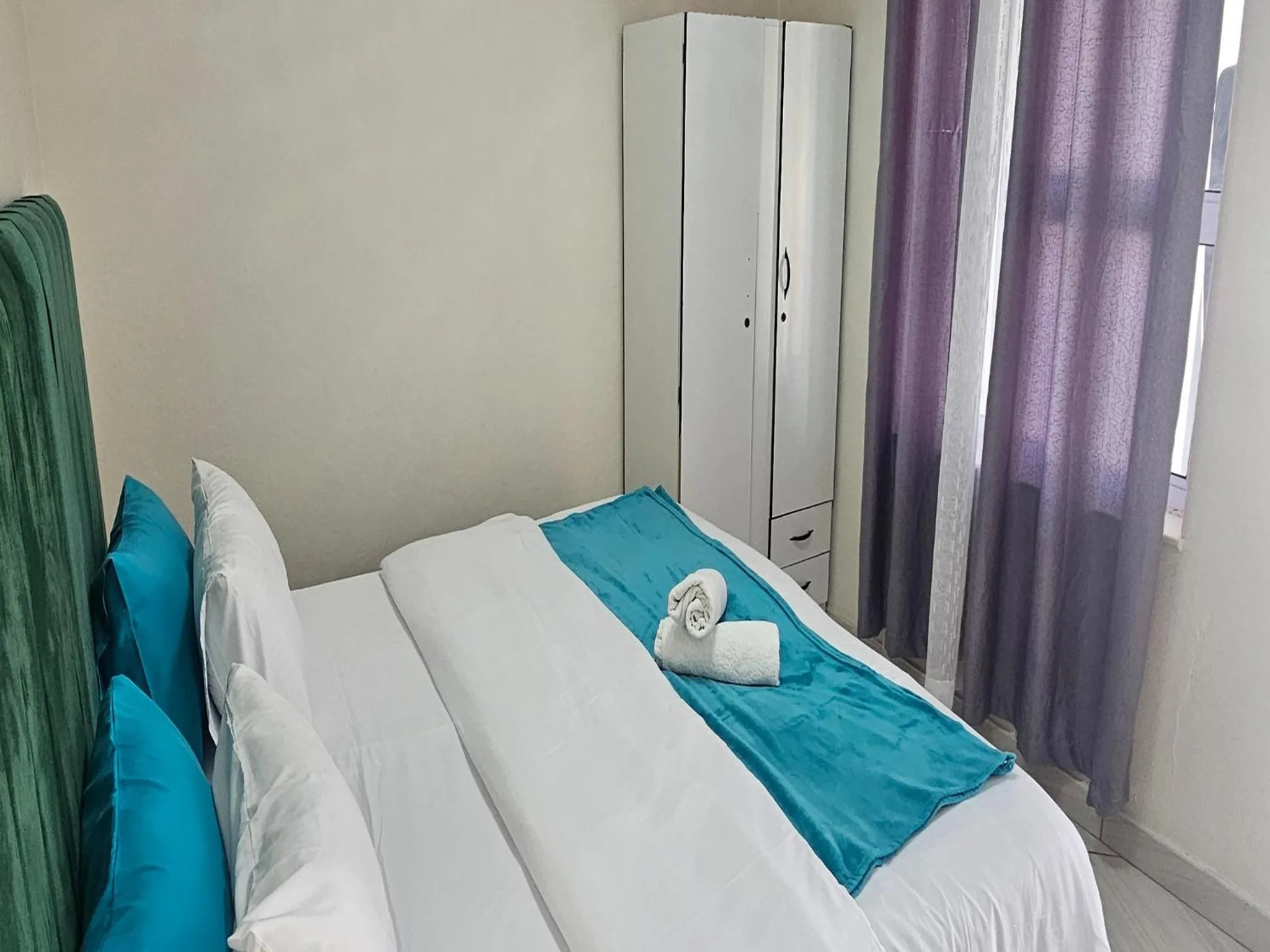 Bed in Goshen Lodge Spencer