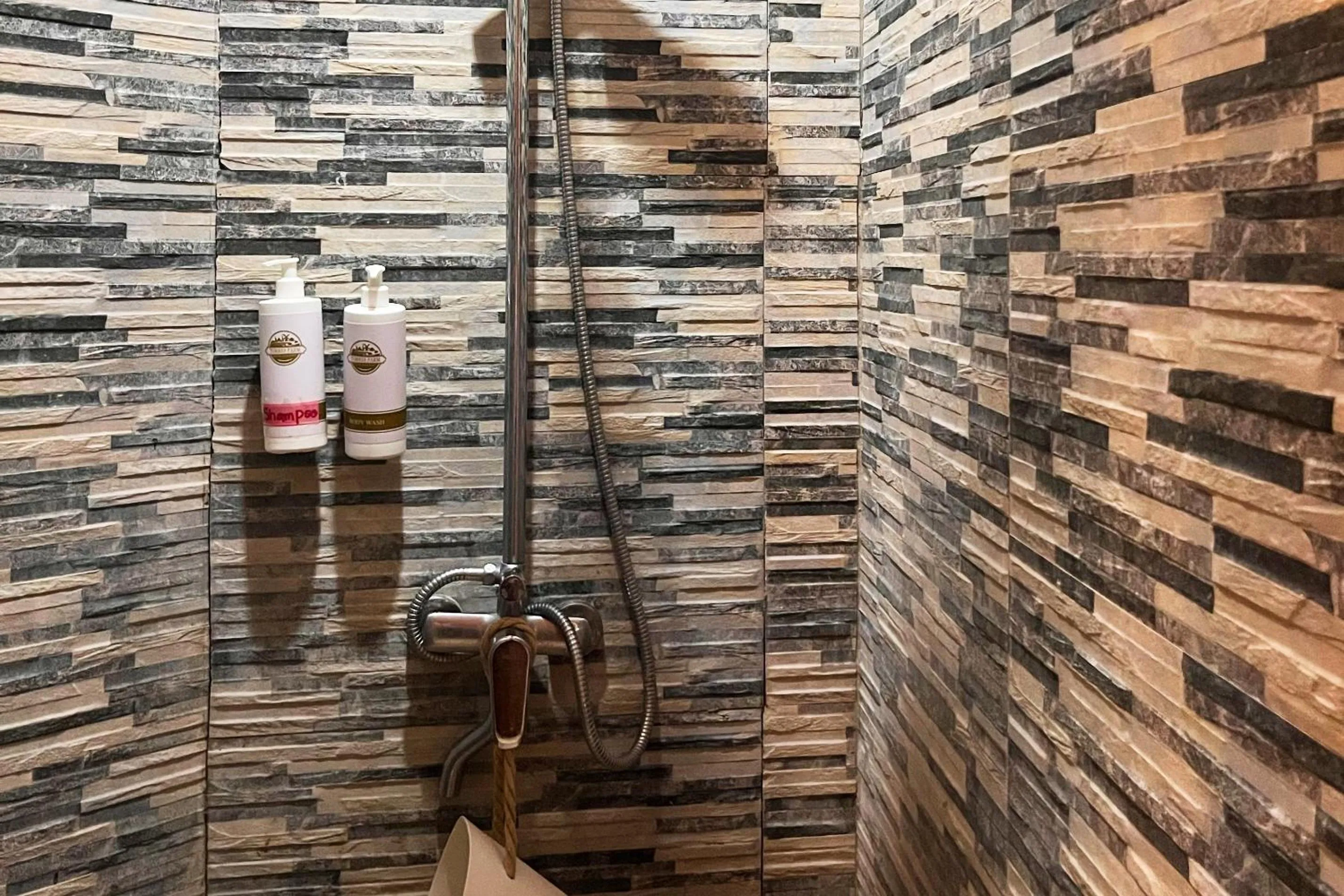 Shower in Torres Farm Resort powered by Cocotel