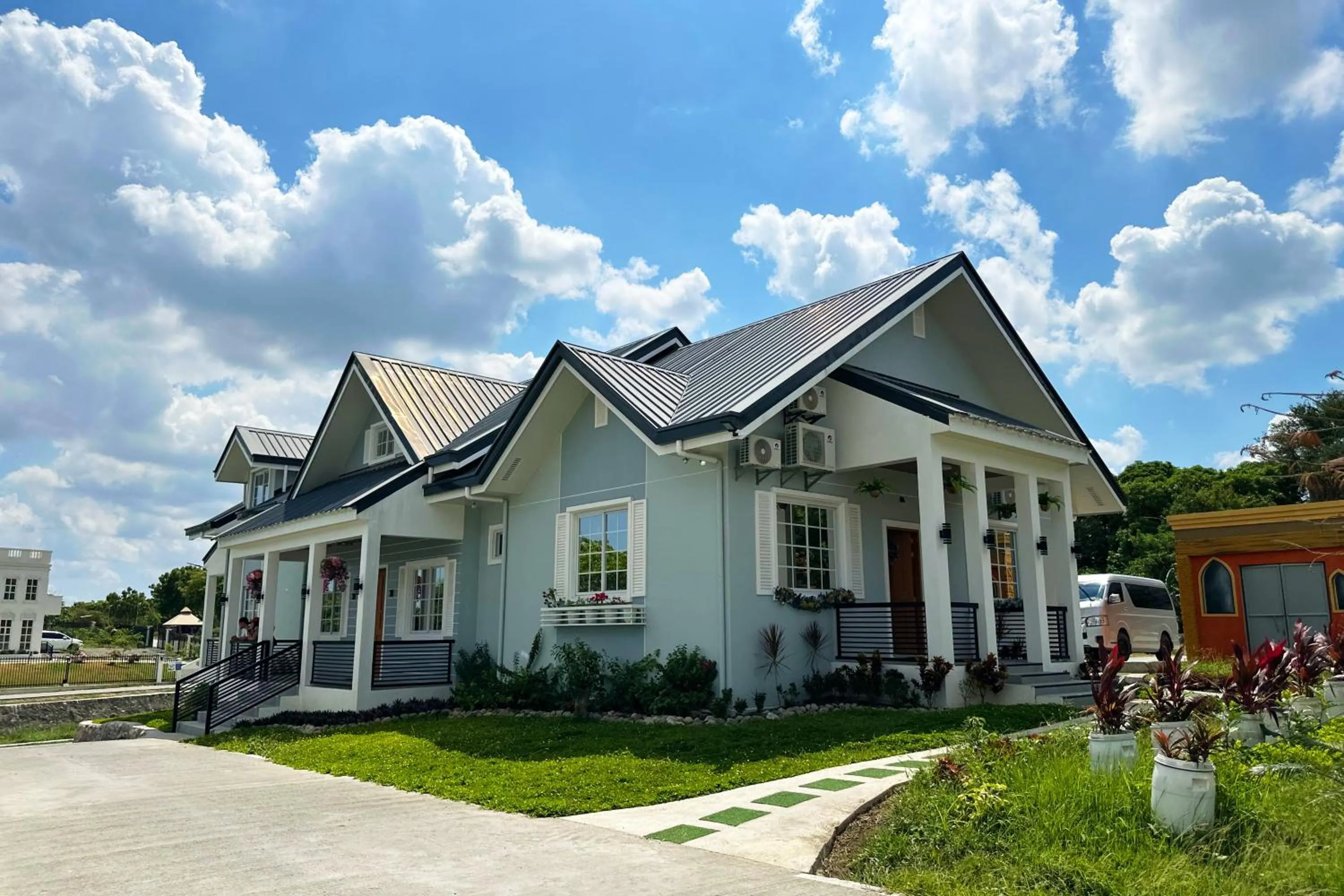 Property building in Torres Farm Resort powered by Cocotel