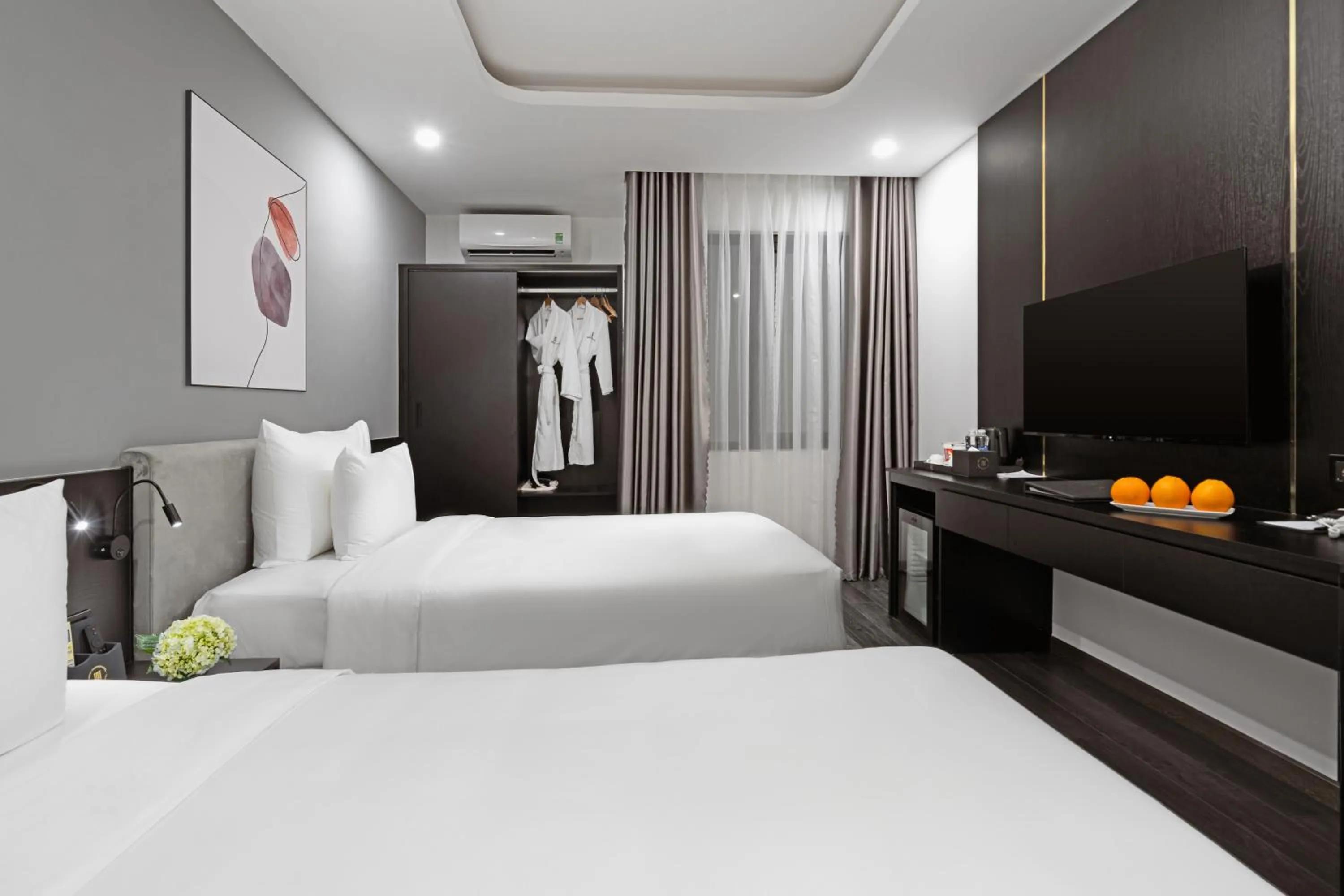 Bed in Mercy Emerald Hotel