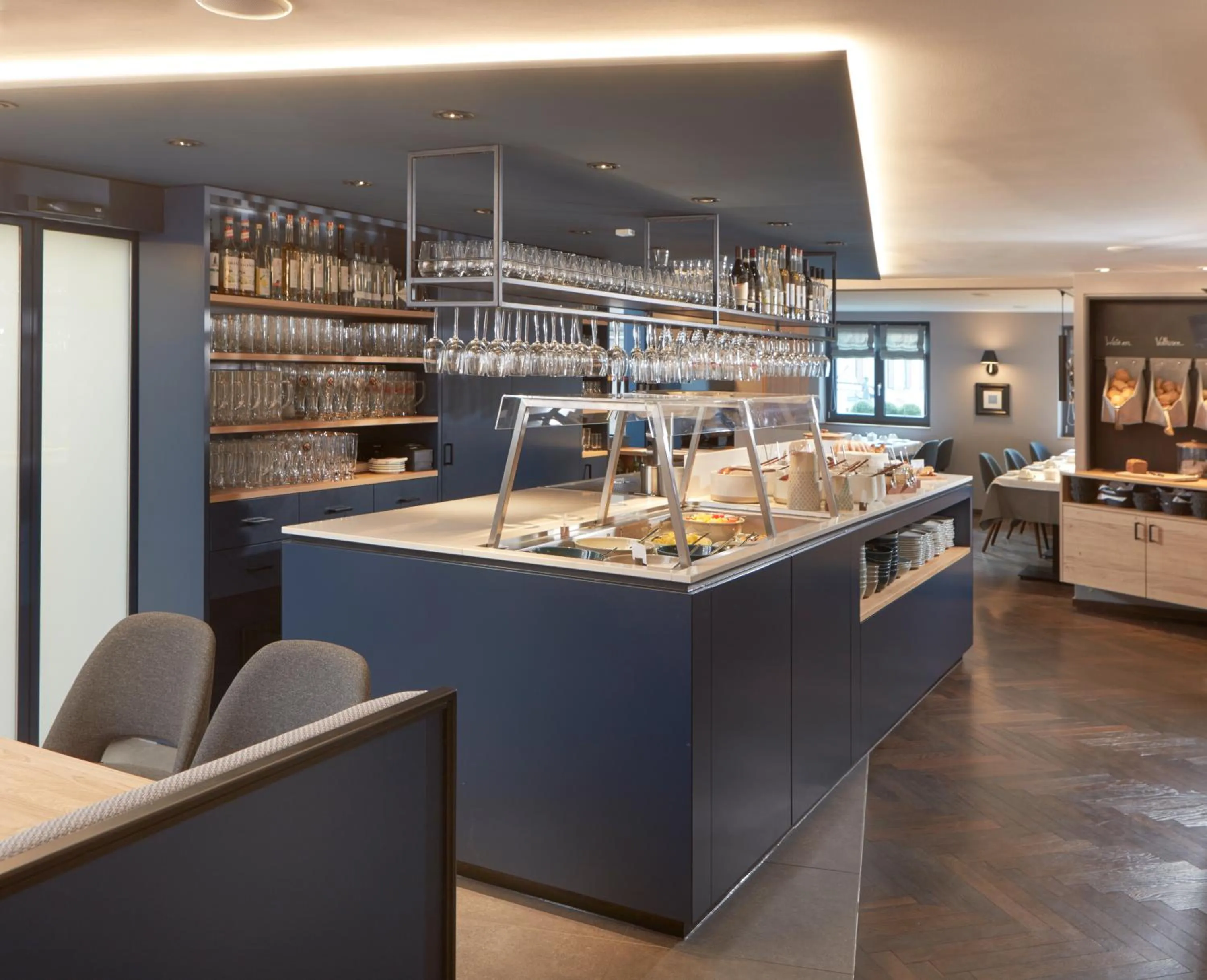 Buffet breakfast in Bodenseehotel Renn