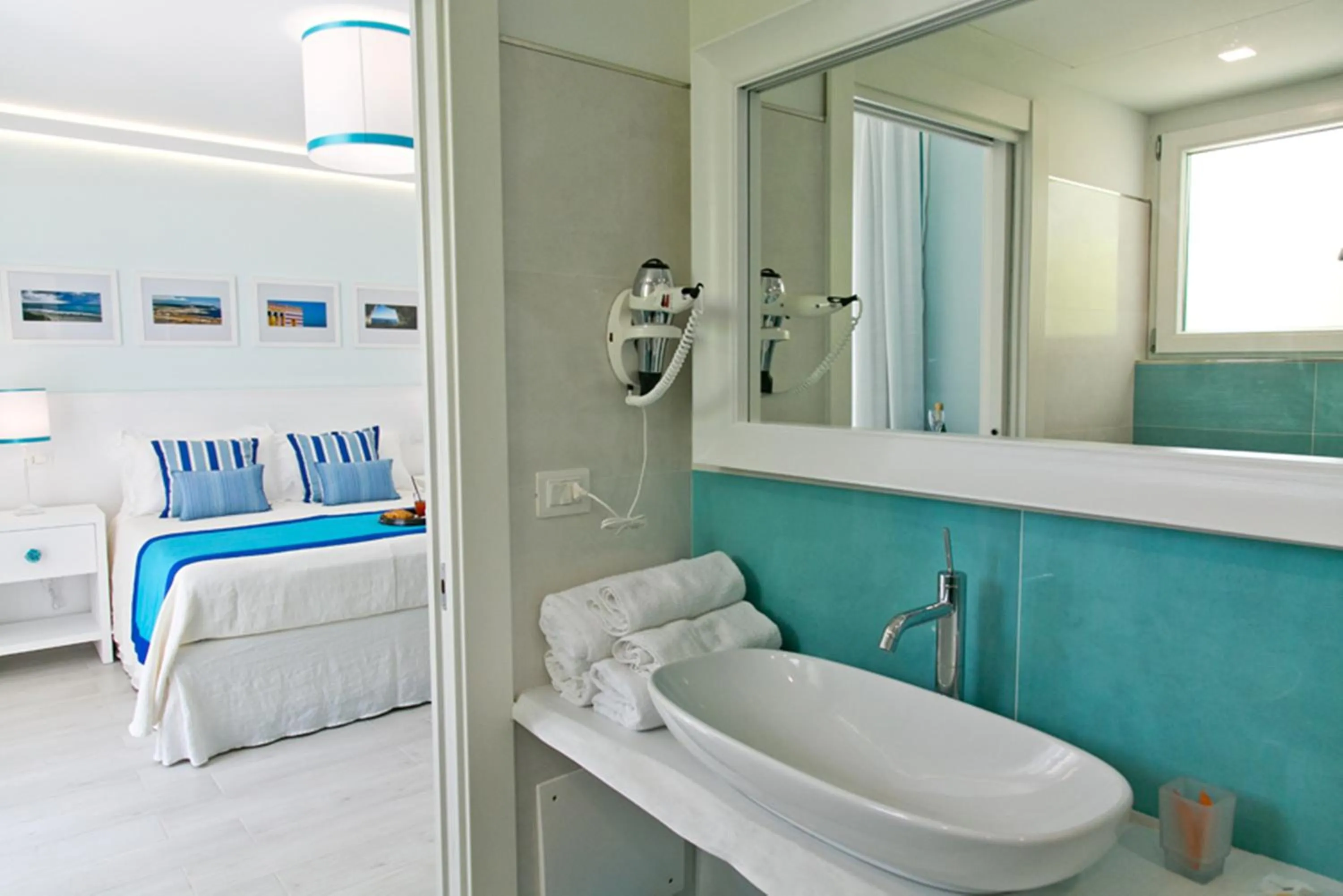 Bathroom, Bed in Terra d'Acqua Resort & SPA