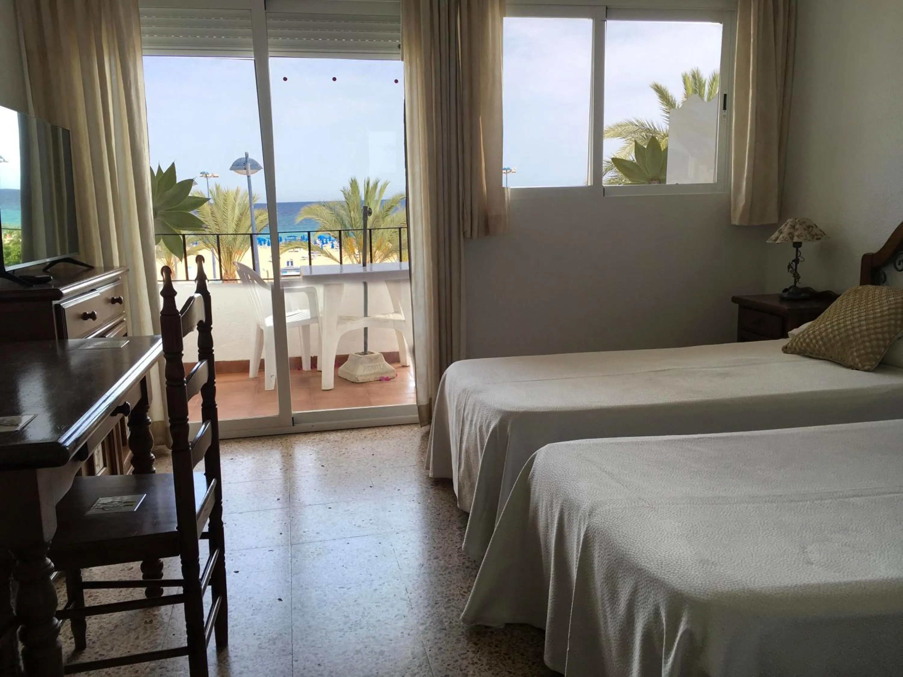 Photo of the whole room, Bed in Apartamentos Bahia