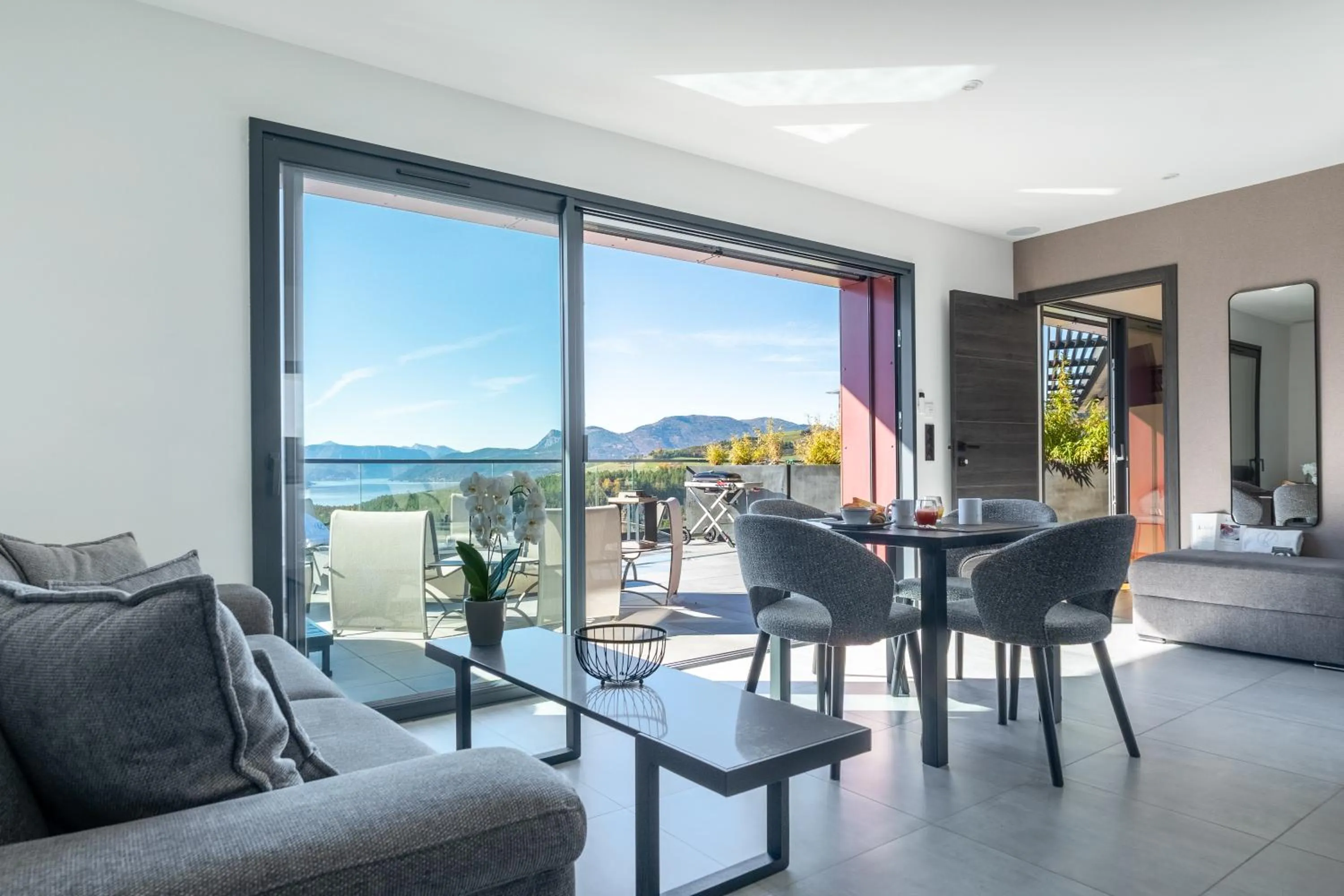 Living room in Les Restanques du lac