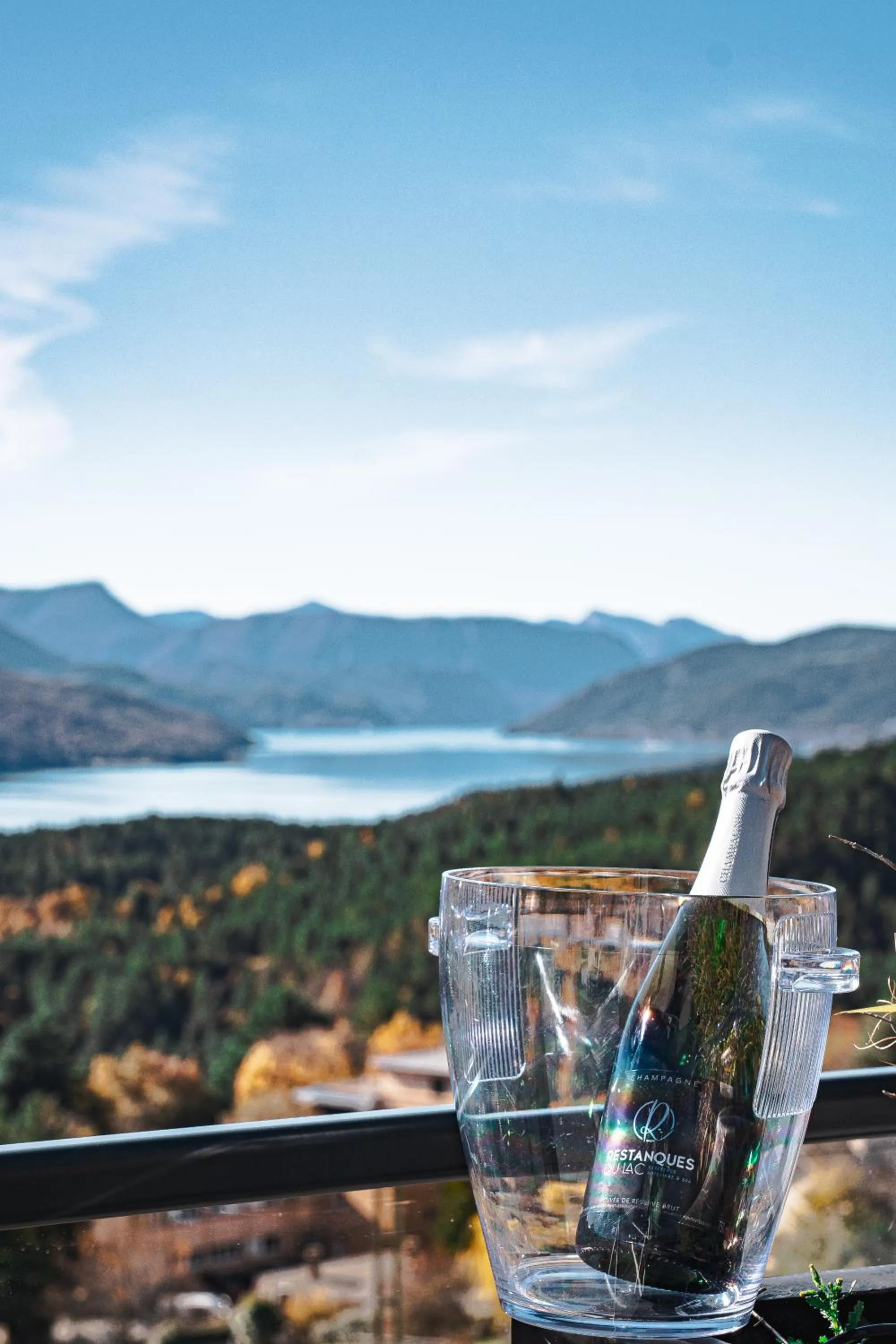 Lake view in Les Restanques du lac