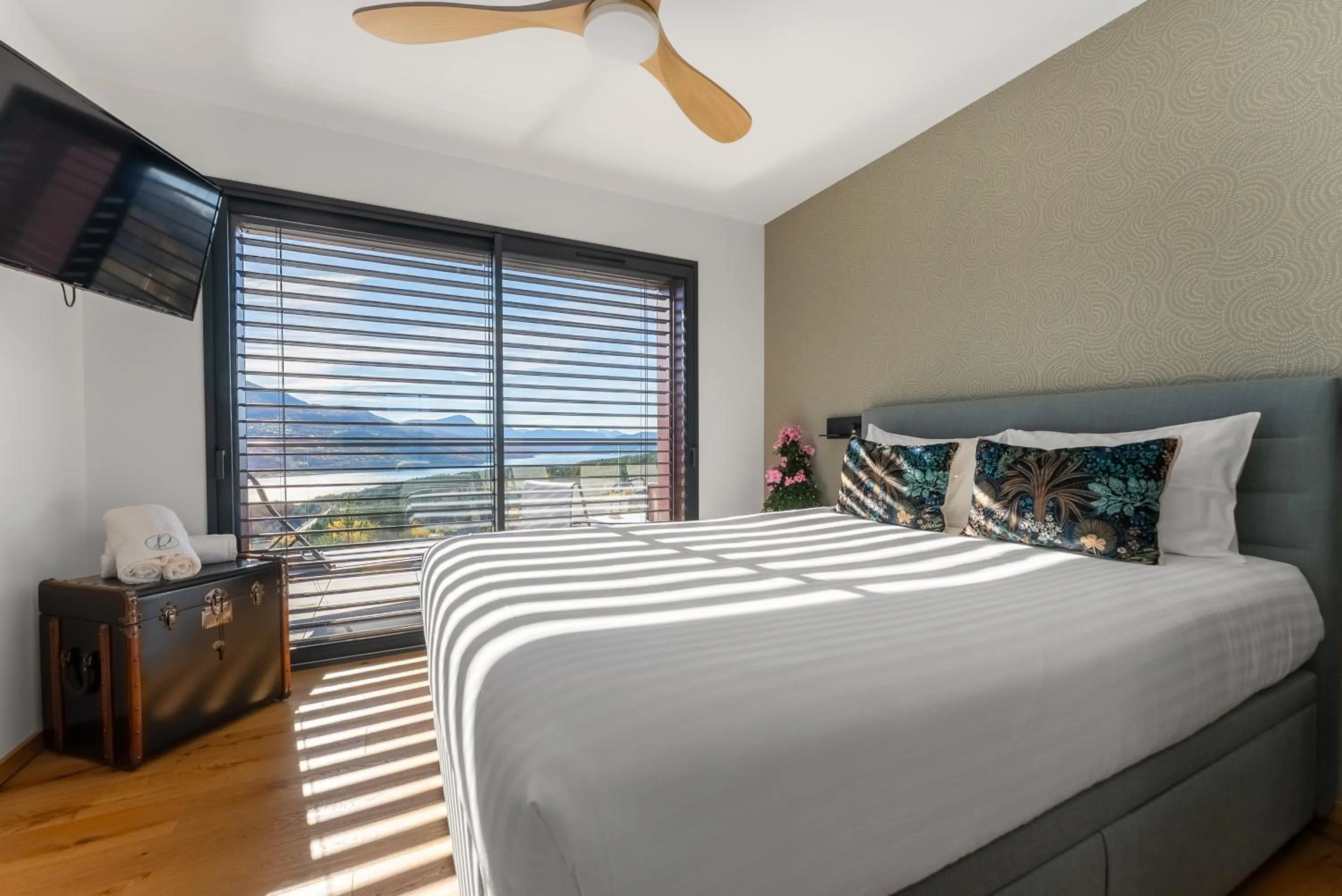 Bedroom, Bed in Les Restanques du lac