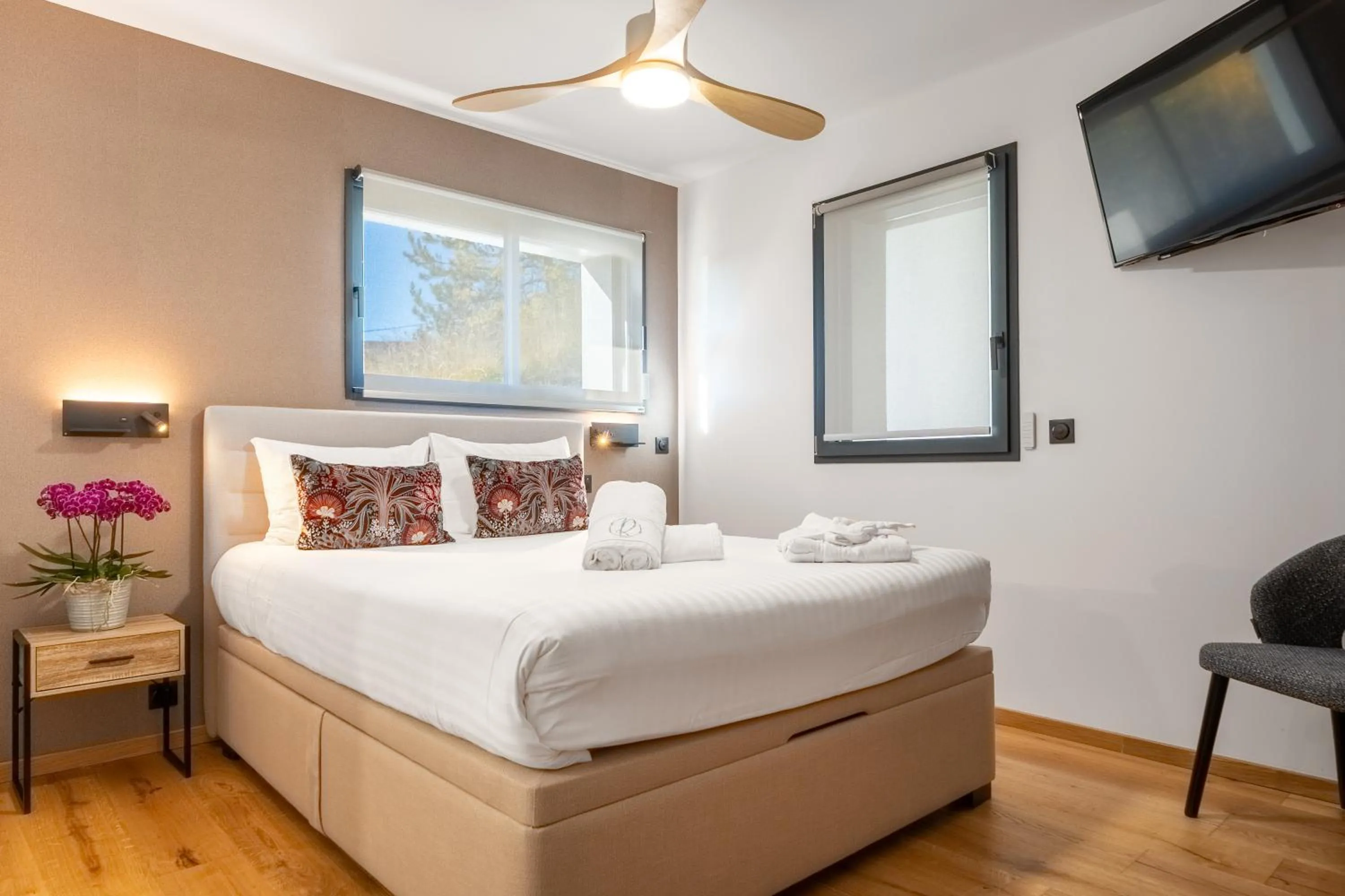 Bedroom, Bed in Les Restanques du lac