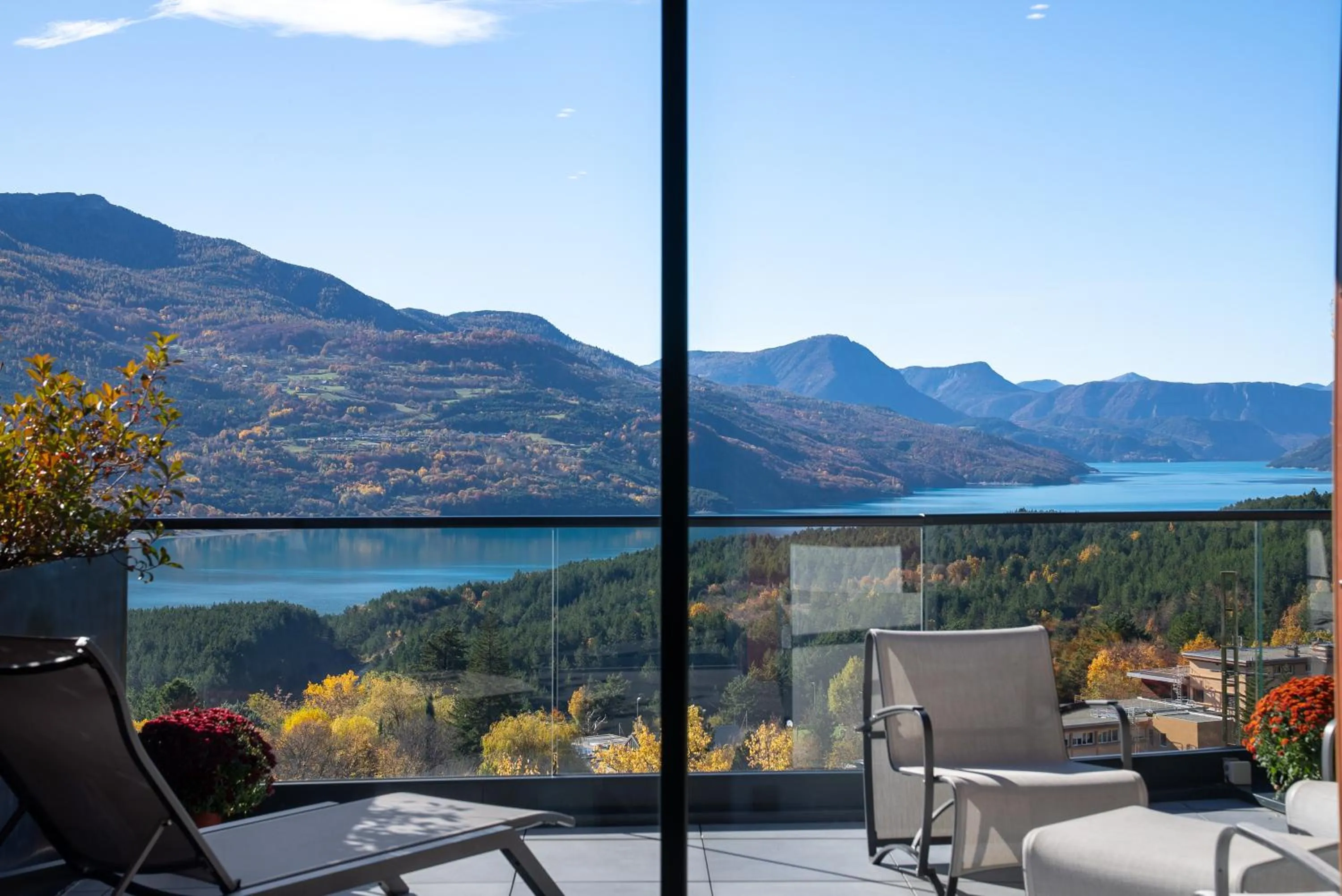 Lake view in Les Restanques du lac