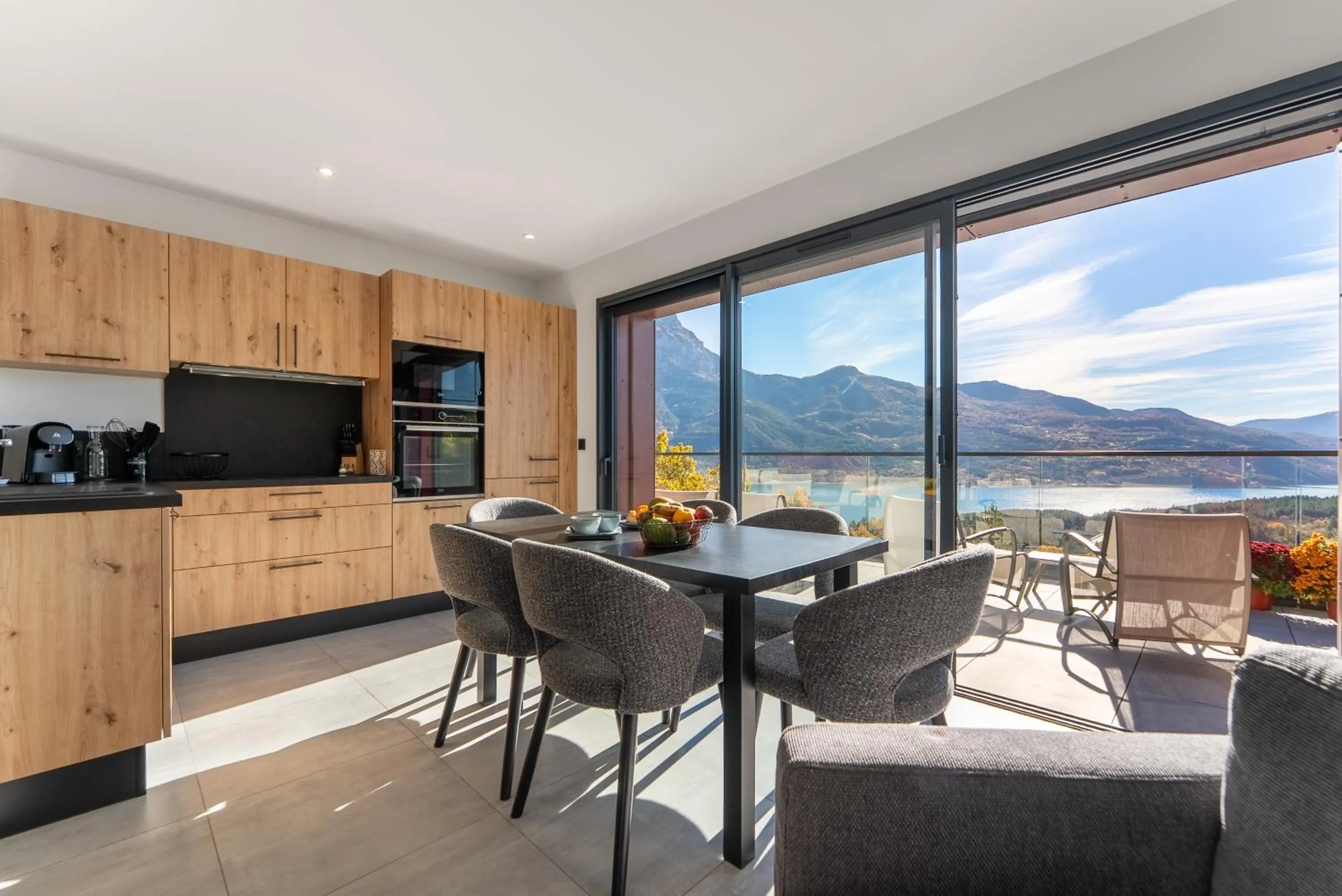 Kitchen or kitchenette in Les Restanques du lac