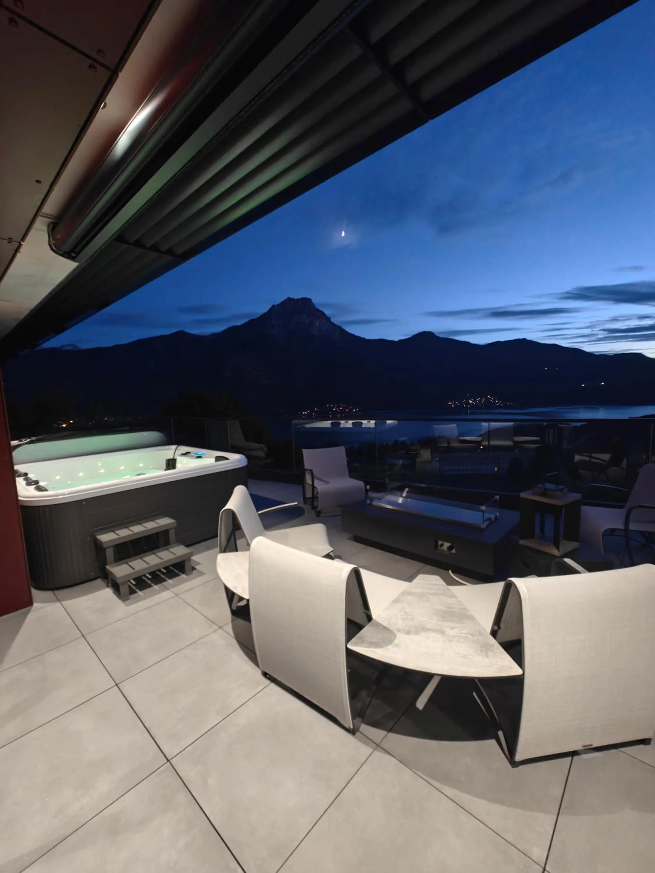 Night in Les Restanques du lac