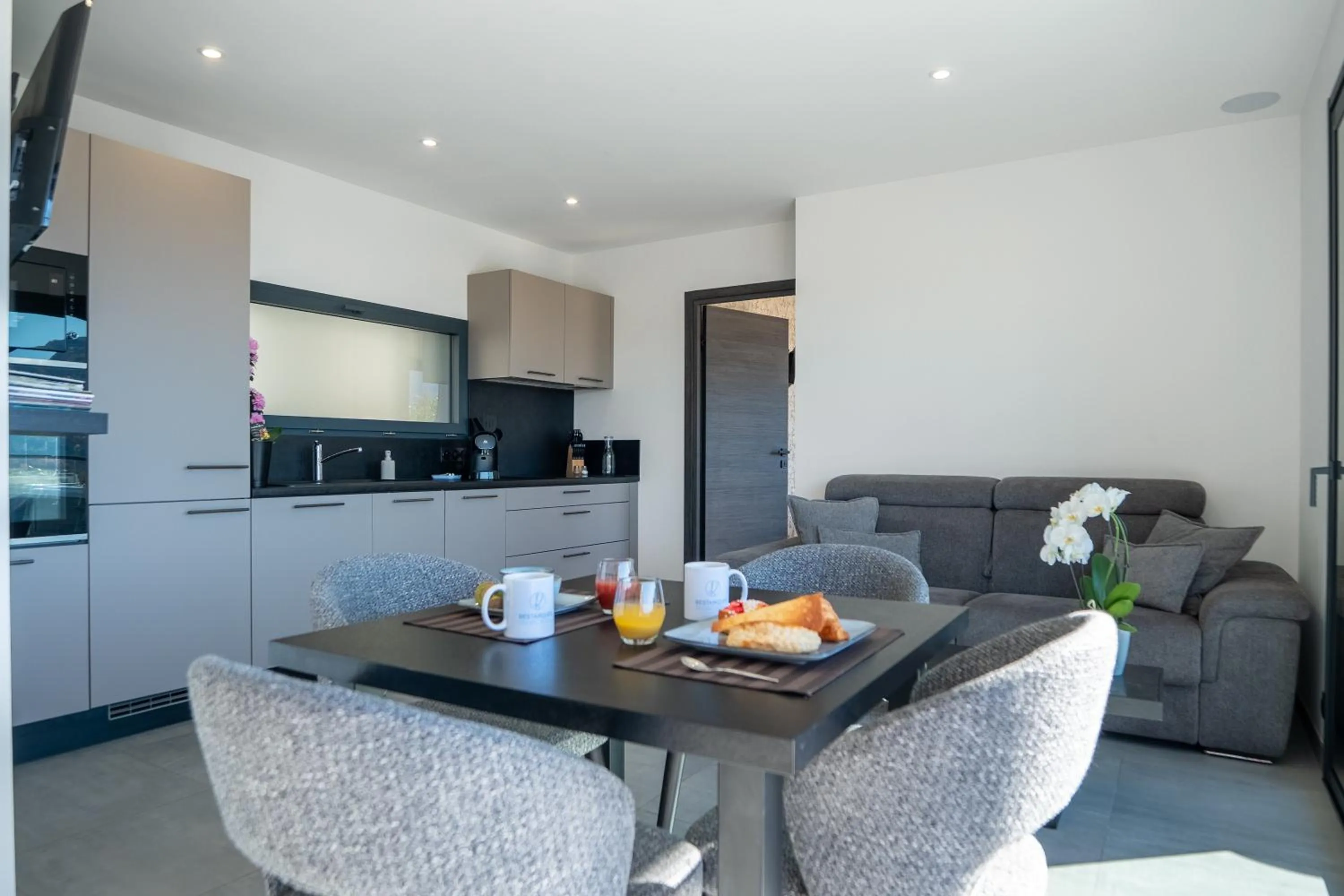 Dining area in Les Restanques du lac