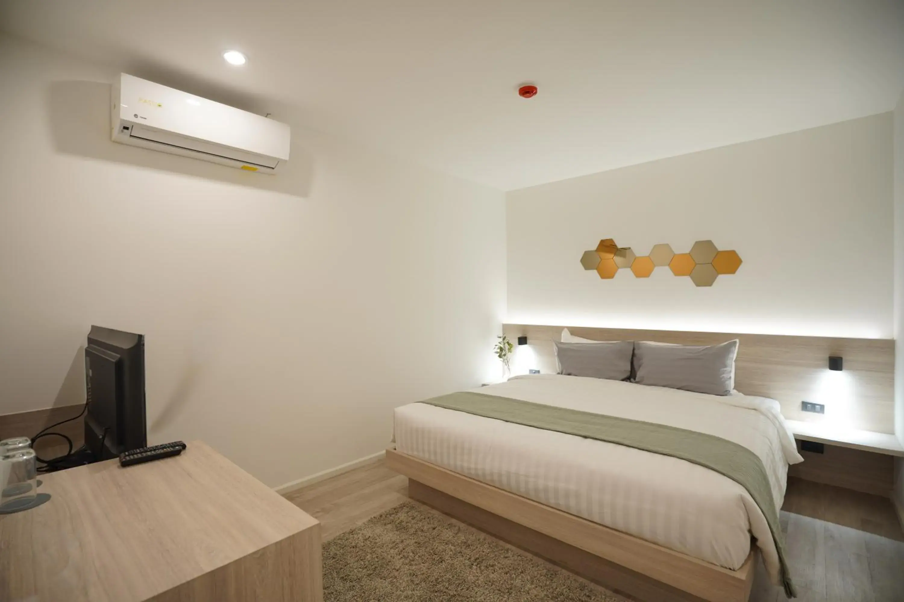 Double Room in E11 Hotel - BTS Punnawithi Double Room in E11 Hotel - BTS Punnawithi