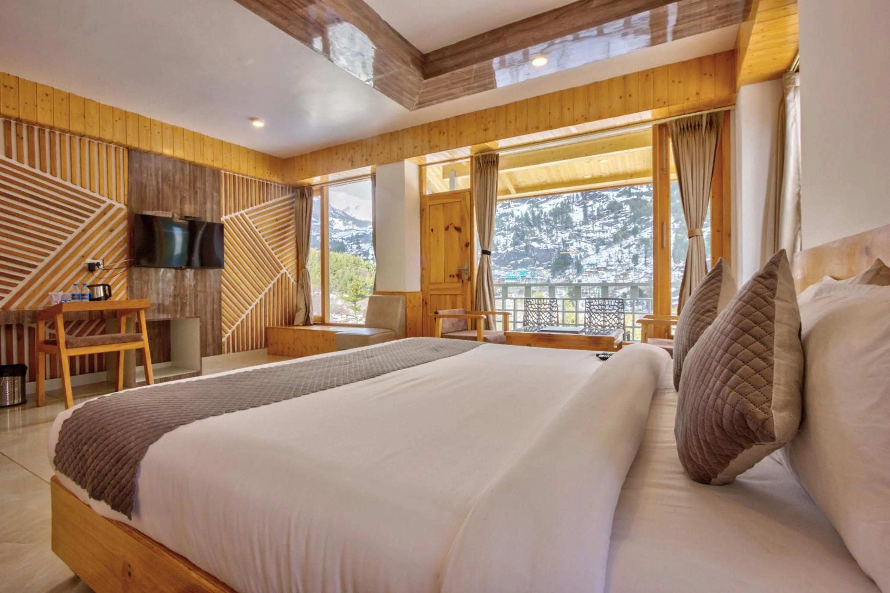 Bed in La Aero Resort Home in Snow Mountains