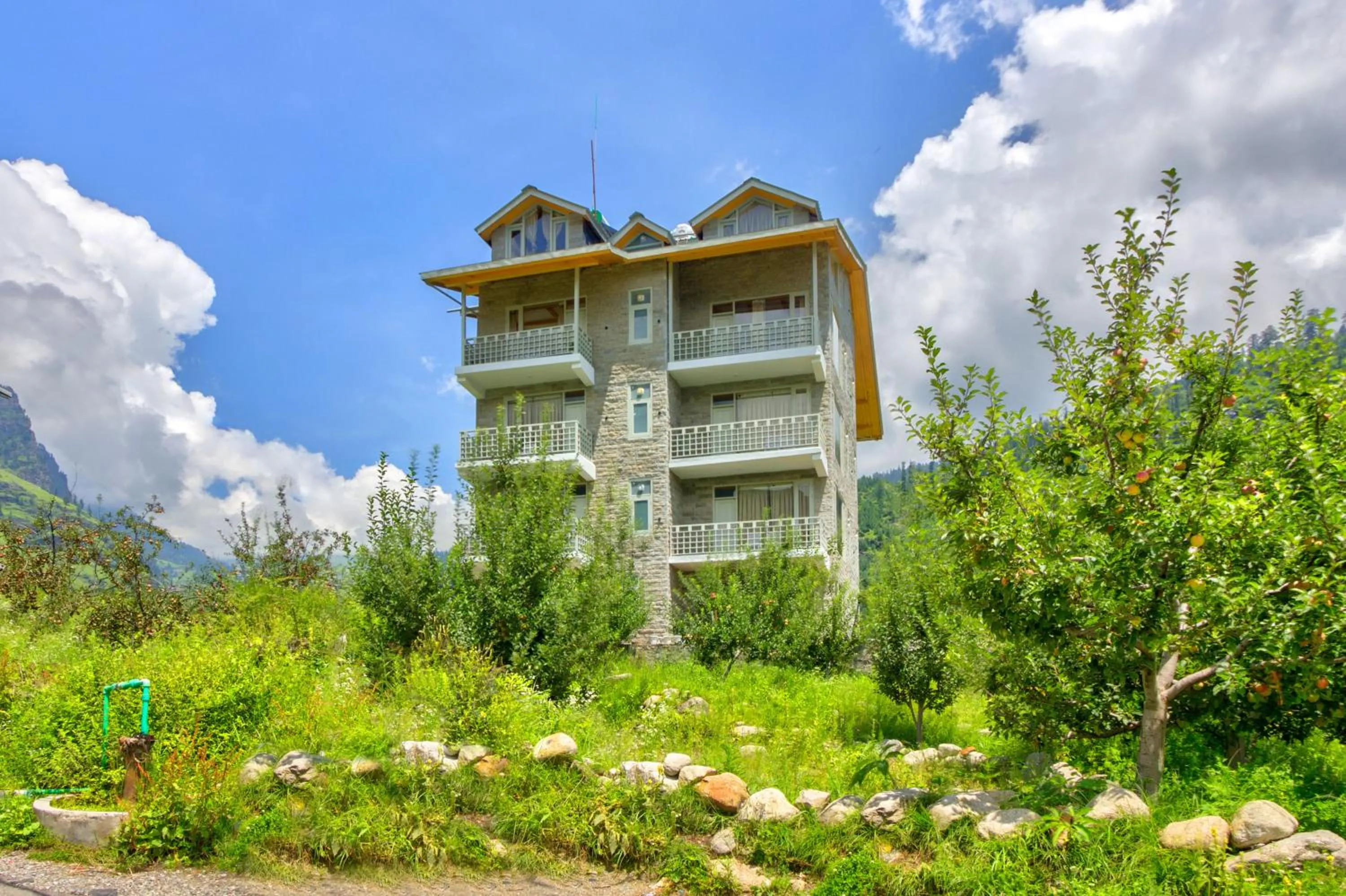 Mountain view in La Aero Resort Home in Snow Mountains