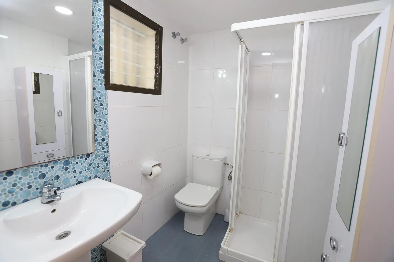 Bathroom in DIFFERENTFLATS Costa d' Or II
