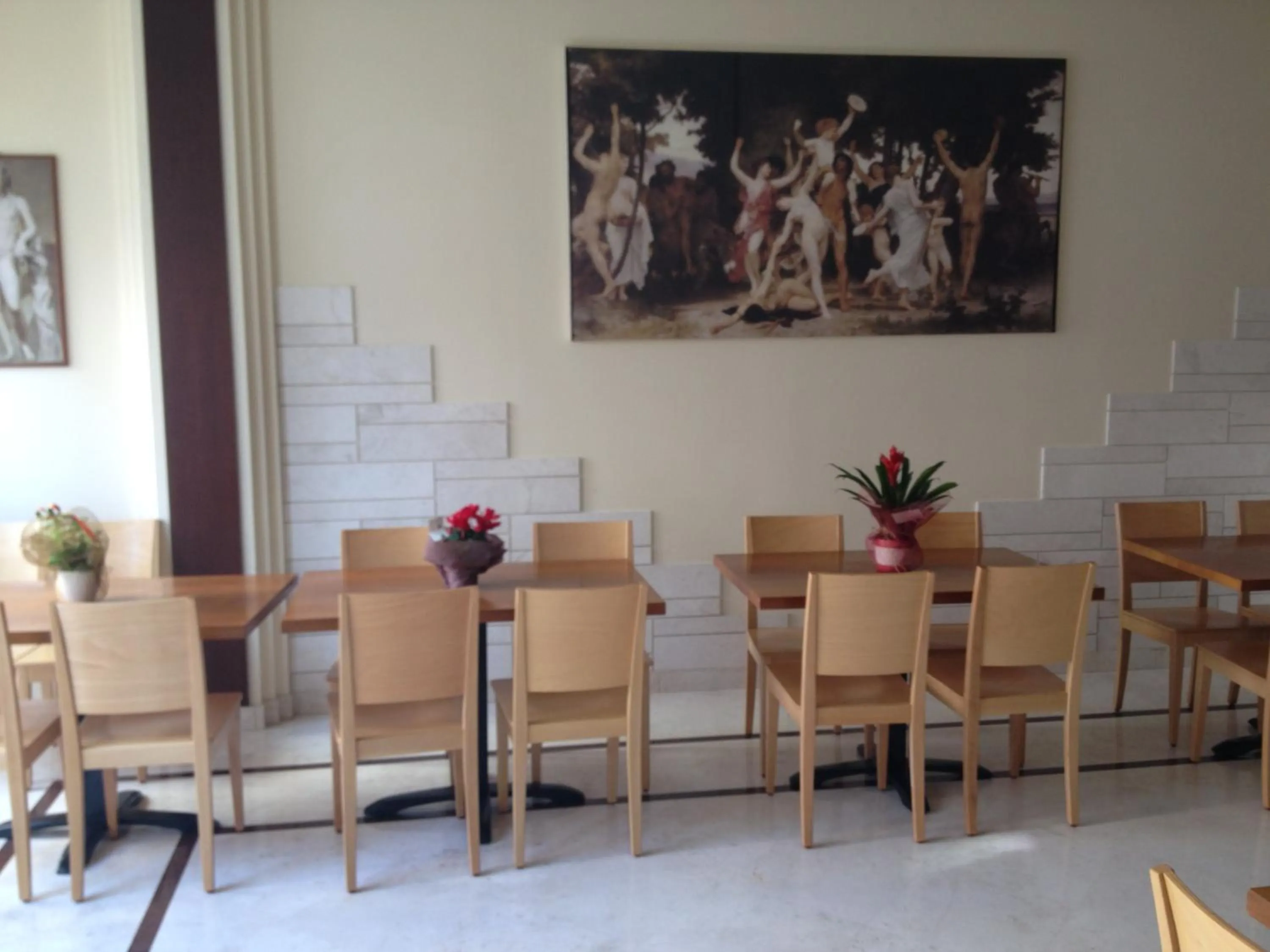 Restaurant/places to eat in Dionysion