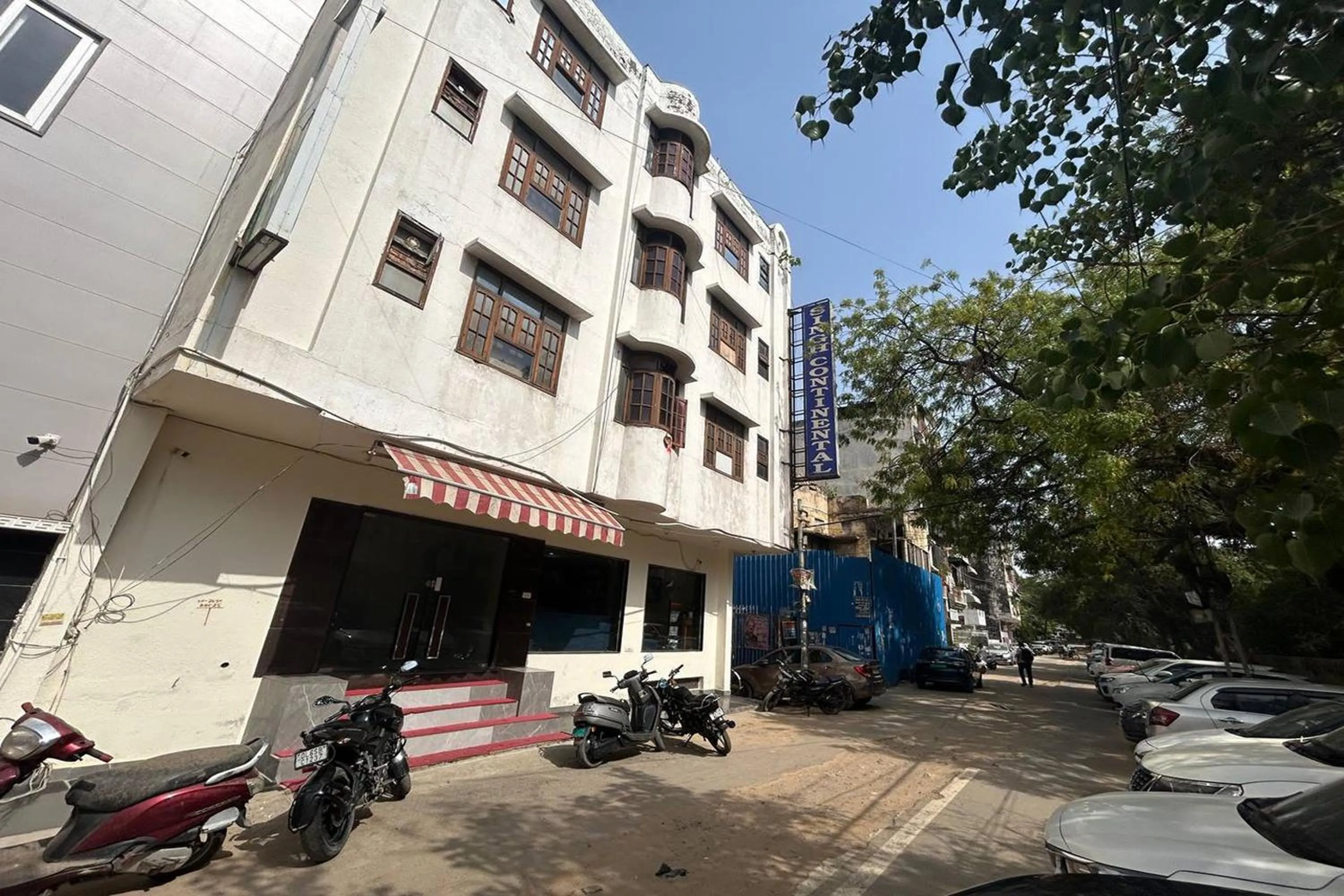 Property building in HOTEL SINGH CONTINETAL