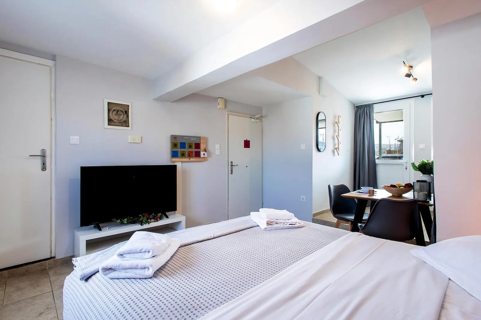 Bed in Aris123 by Smart Cozy Suites - Apartments in the heart of Athens - 5 minutes from metro - Available 24hr