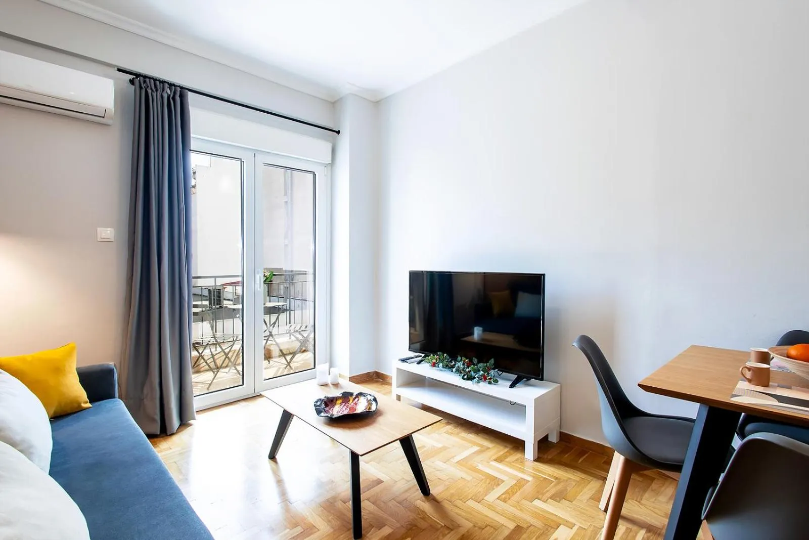 TV and multimedia in Aris123 by Smart Cozy Suites - Apartments in the heart of Athens - 5 minutes from metro - Available 24hr