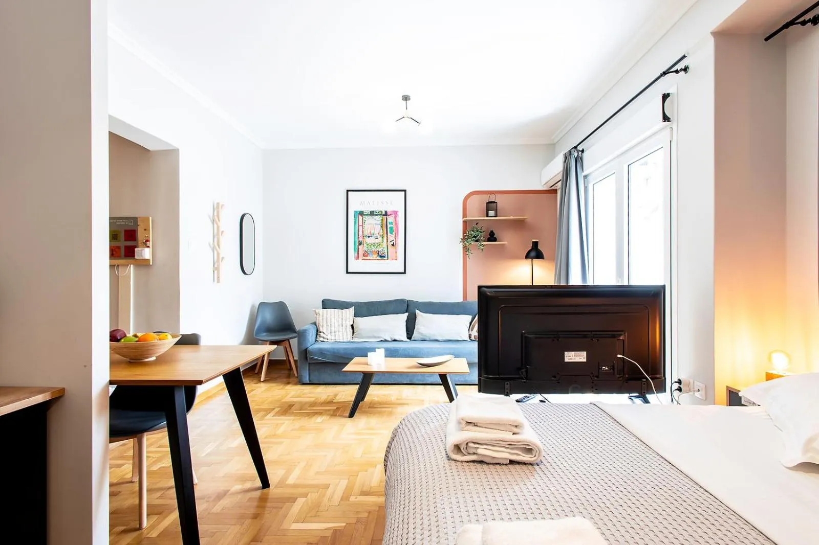 Bed in Aris123 by Smart Cozy Suites - Apartments in the heart of Athens - 5 minutes from metro - Available 24hr