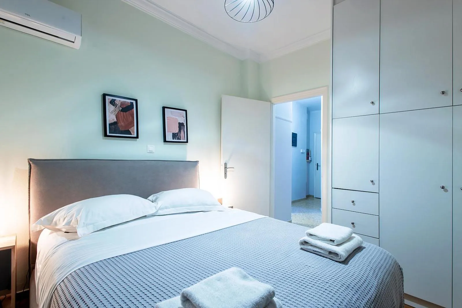 Bed in Aris123 by Smart Cozy Suites - Apartments in the heart of Athens - 5 minutes from metro - Available 24hr